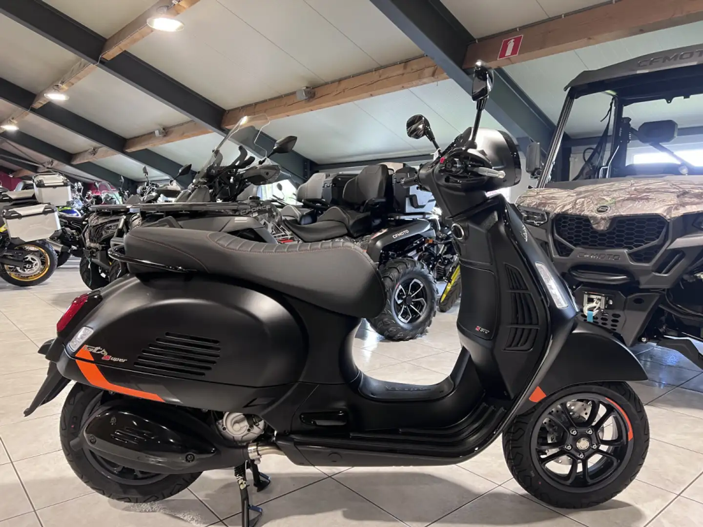 Vespa GTS Super Sport 310 Noir - 1
