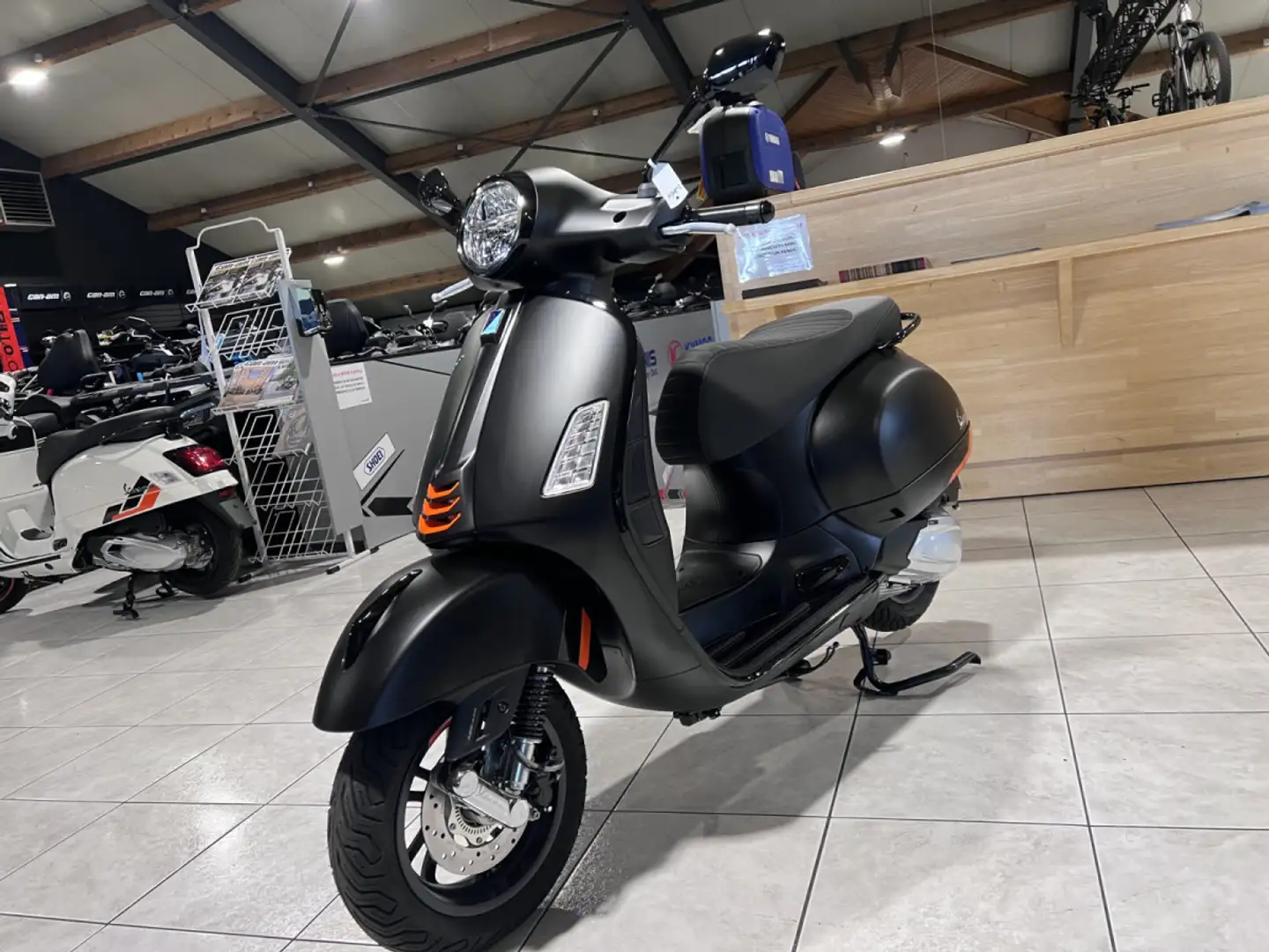 Vespa GTS Super Sport 310 Noir - 2