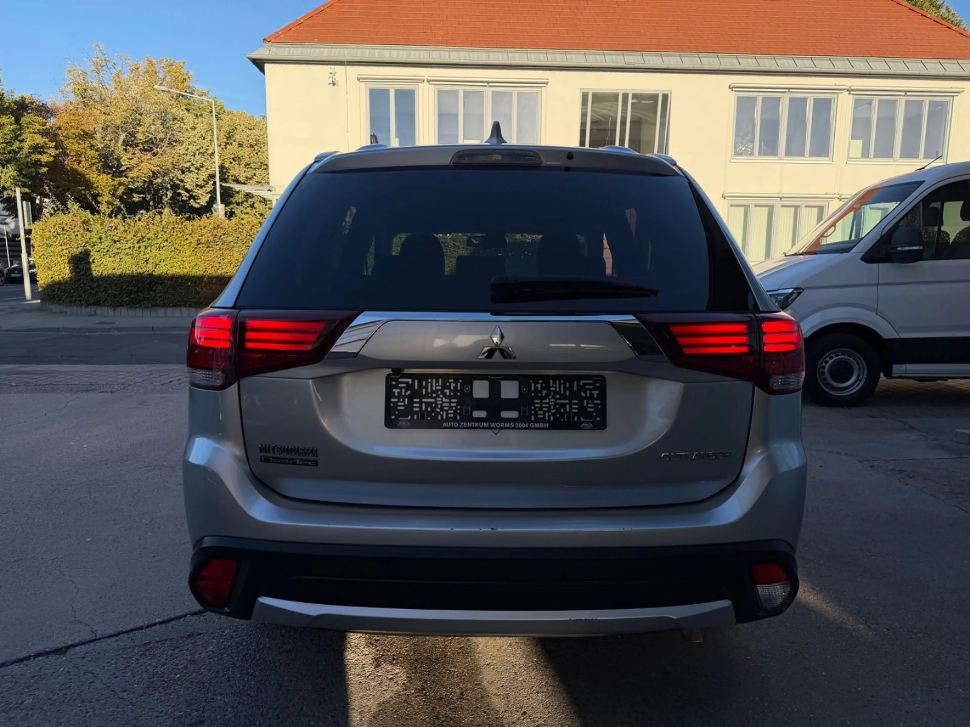 Mitsubishi Outlander Edition+ *1.Hand*Automatik*360°Kam*LED — photo 7