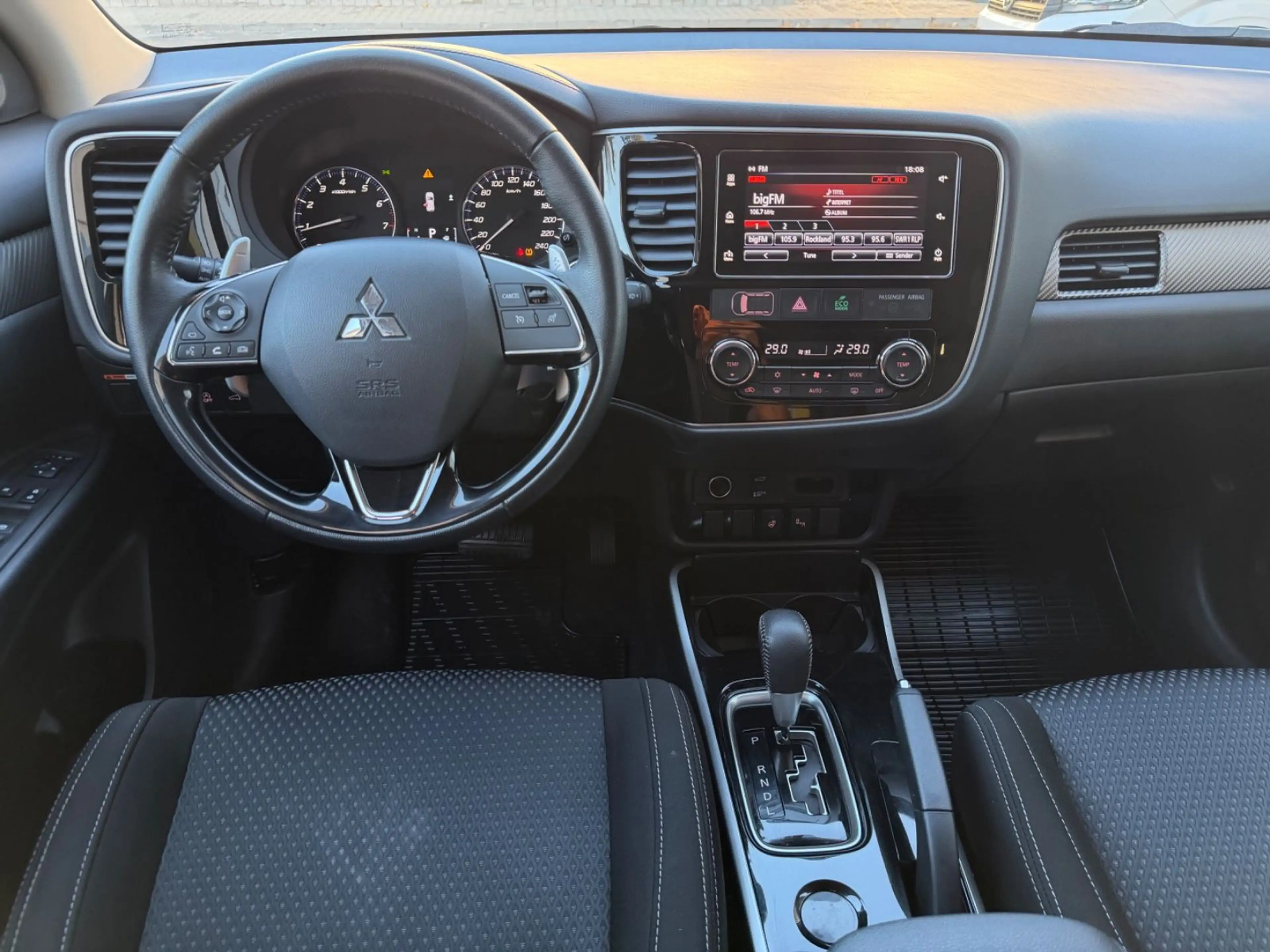 Mitsubishi Outlander Edition+ *1.Hand*Automatik*360°Kam*LED — photo 11