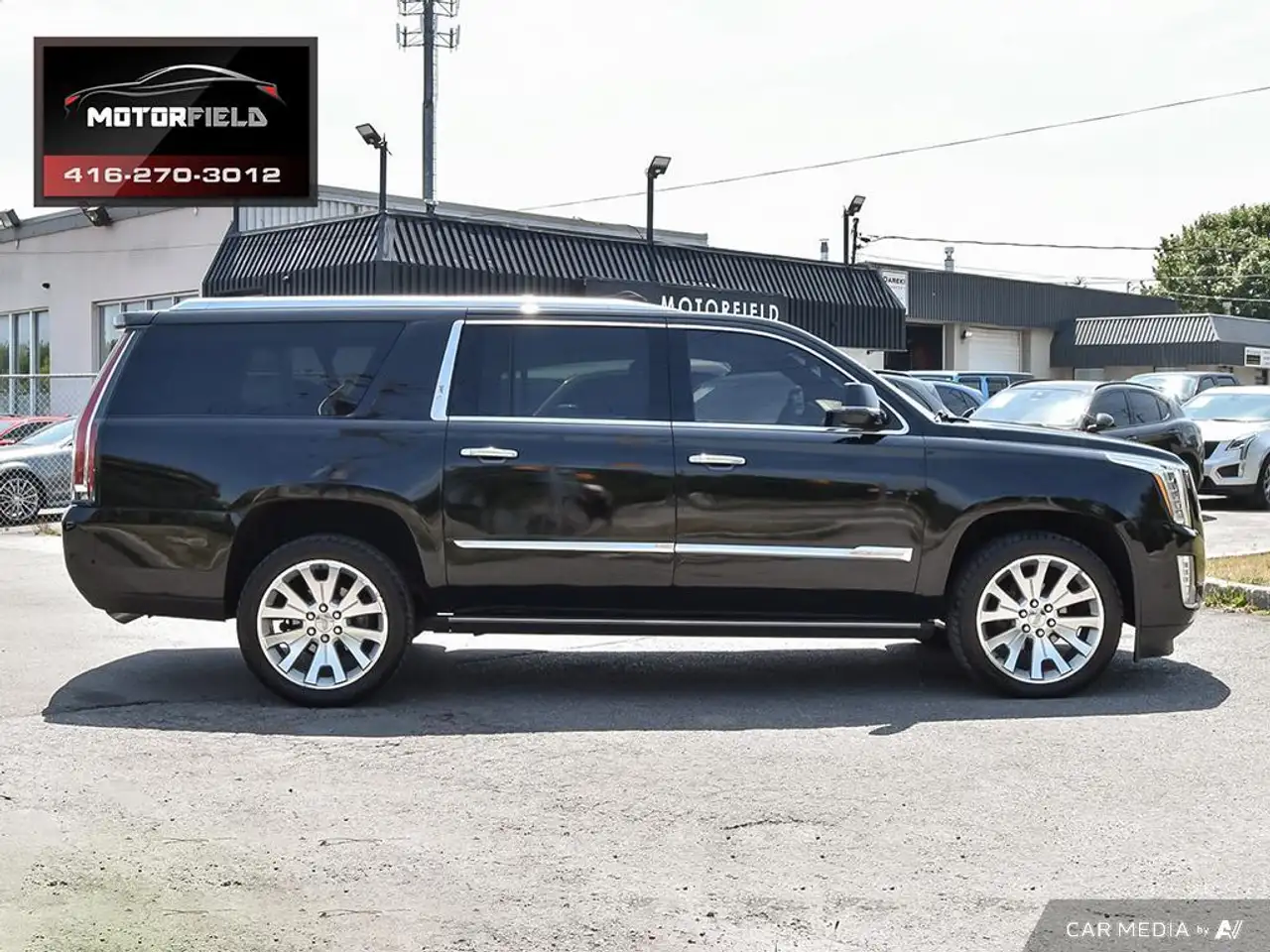 Cadillac Escalade снимка Cadillac Escalade
