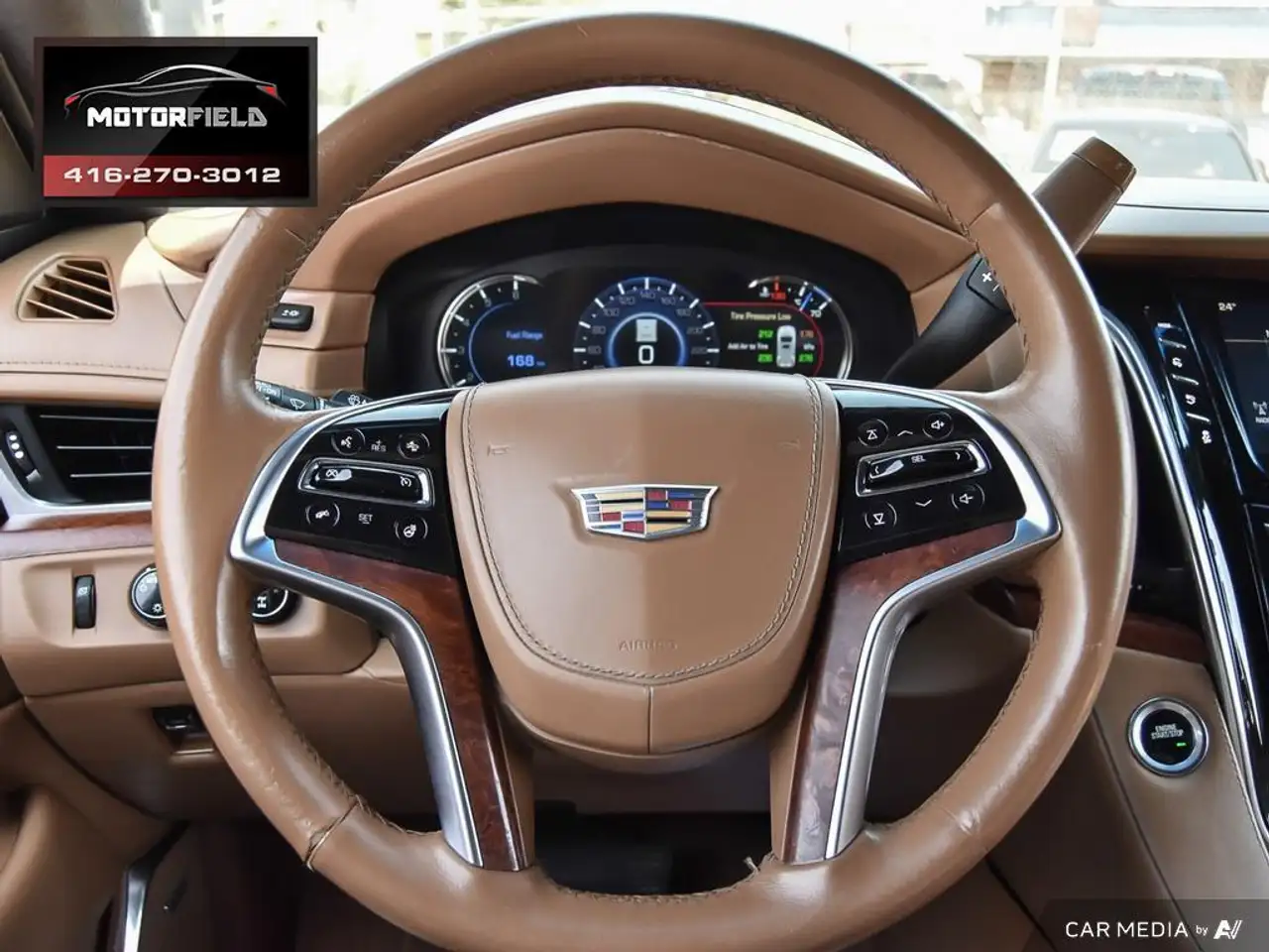 Cadillac Escalade снимка Cadillac Escalade