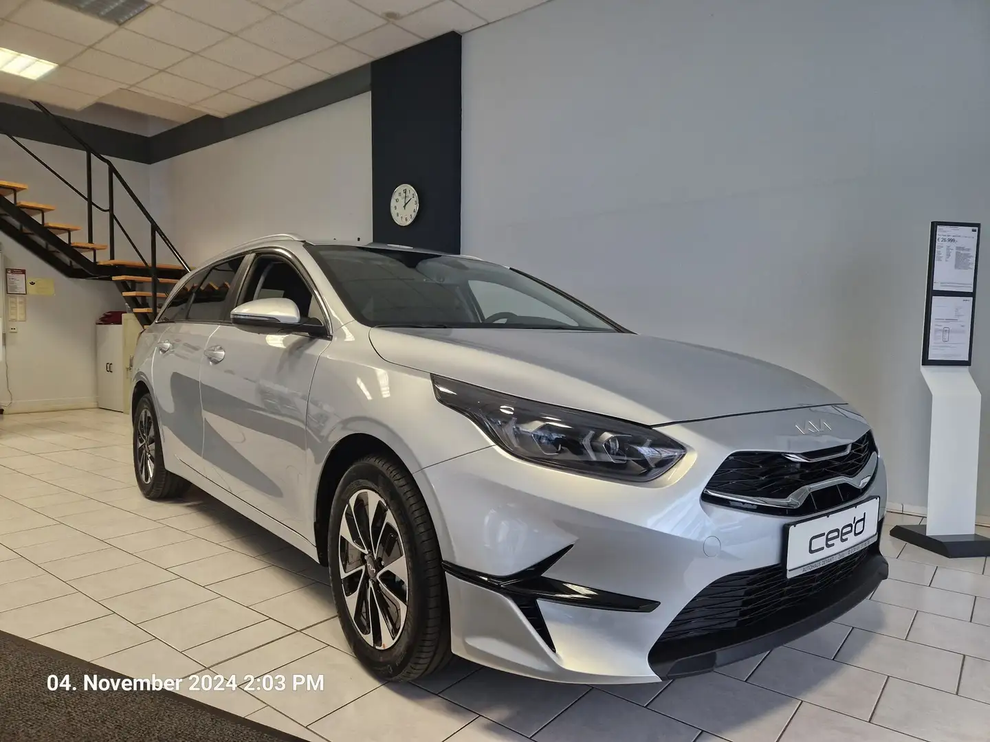 Kia Ceed SW / cee'd SW 1,5 T-GDi 7 DCT Top Silber - 1