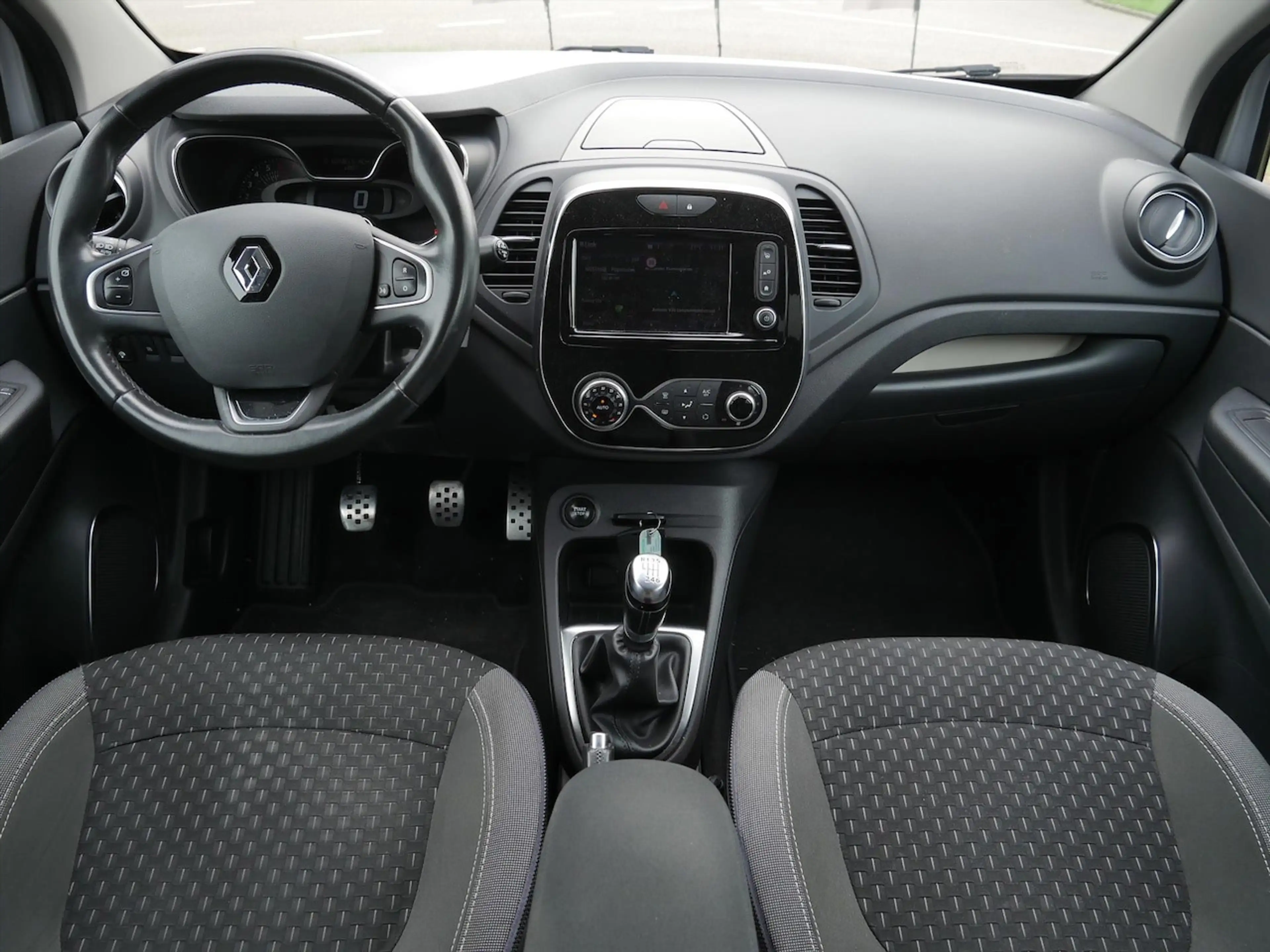 Renault Captur 1.2 TCe Intens — photo 3
