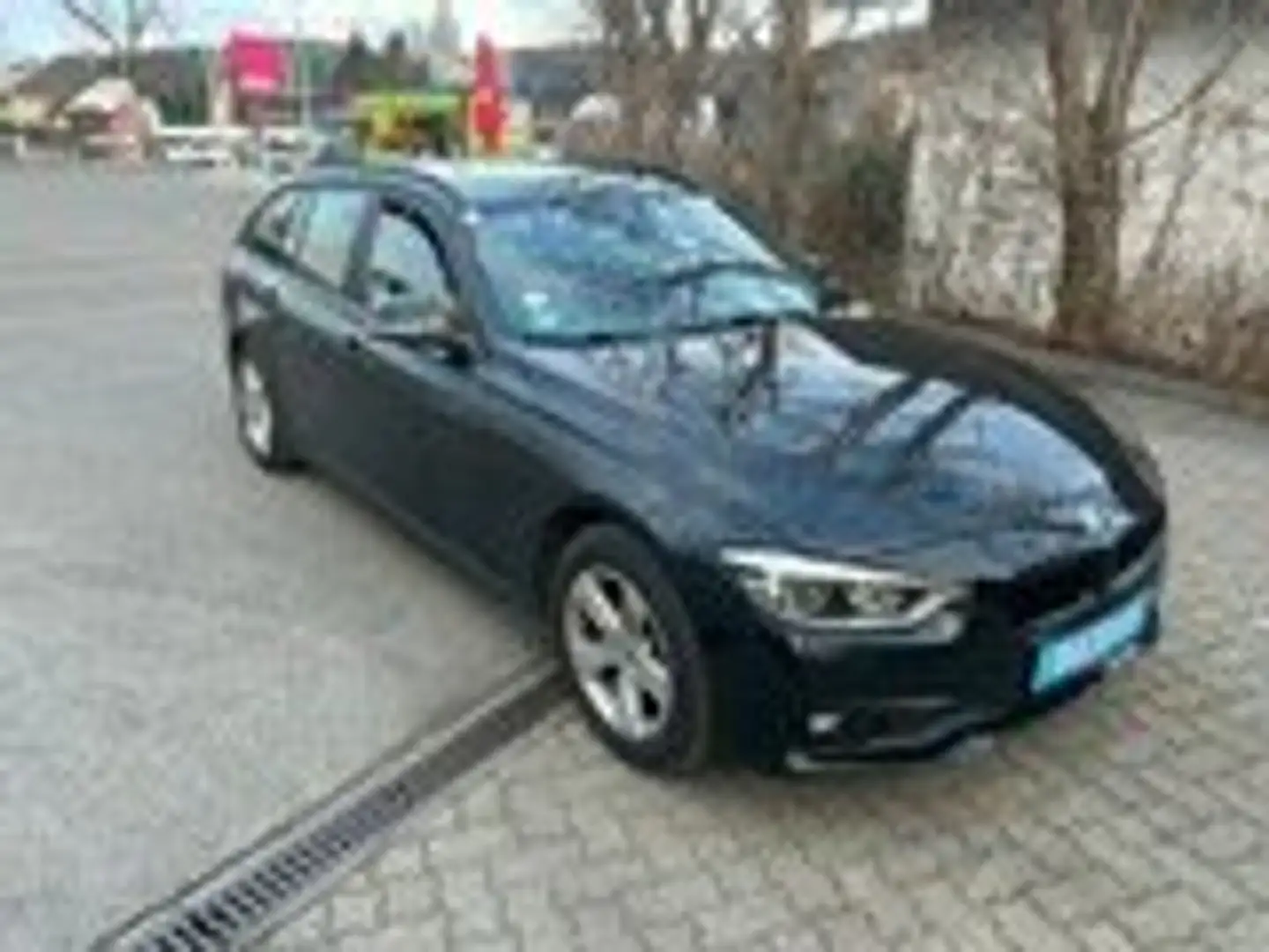 BMW 318 318d Touring Aut. Schwarz - 2