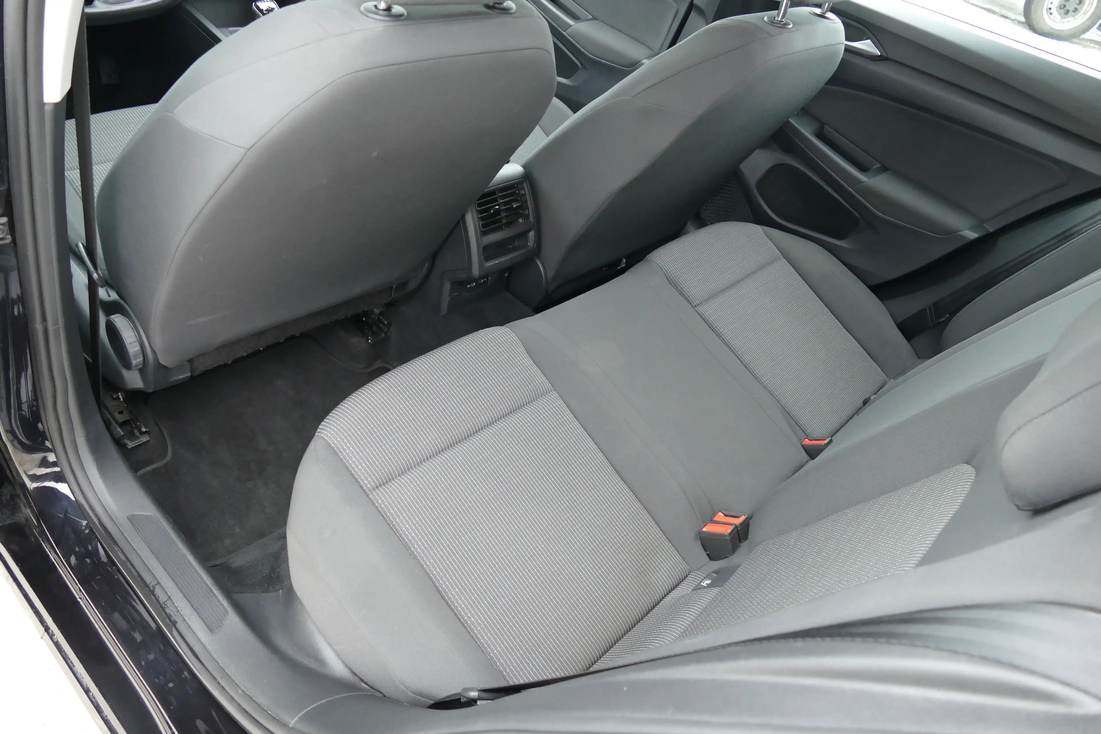 Volkswagen Golf 1.0 TSI OPF — photo 11