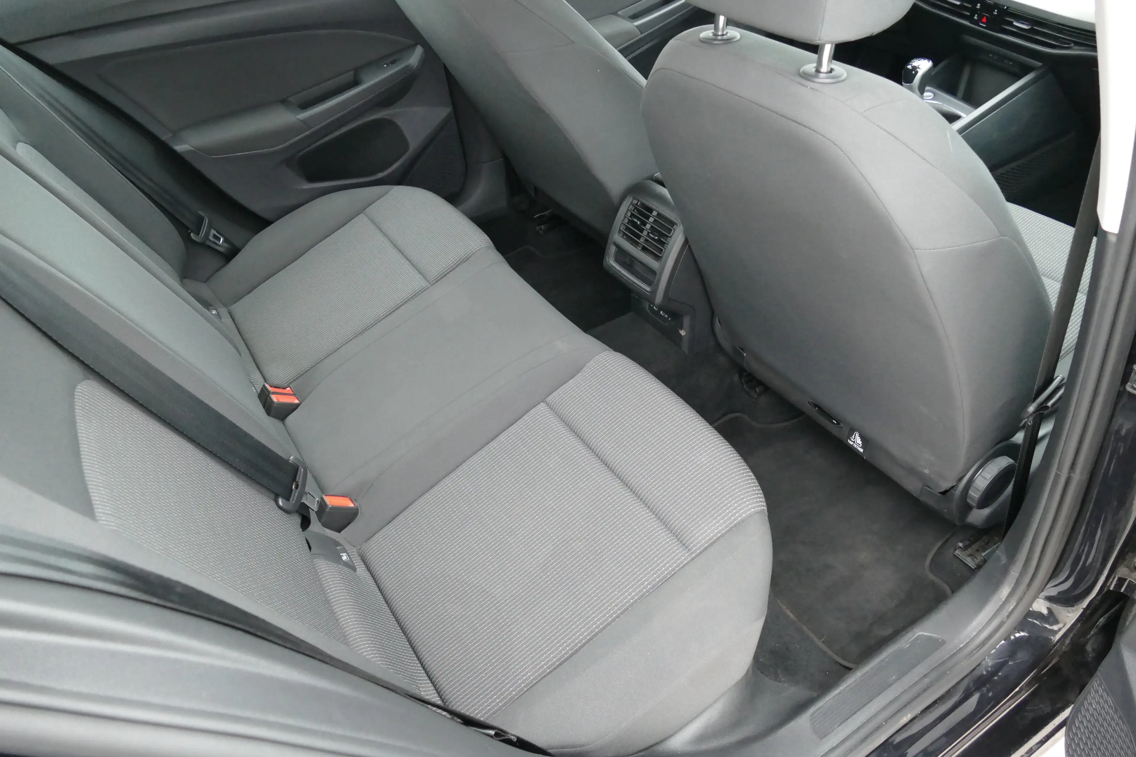 Volkswagen Golf 1.0 TSI OPF — photo 15
