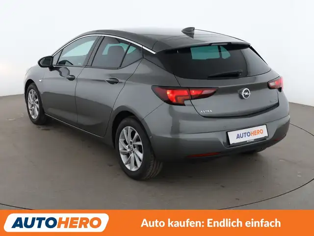 Opel Astra view 4