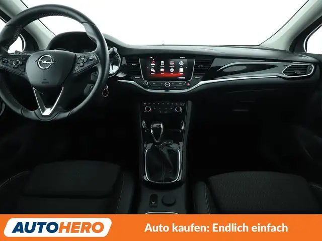 Opel Astra view 12