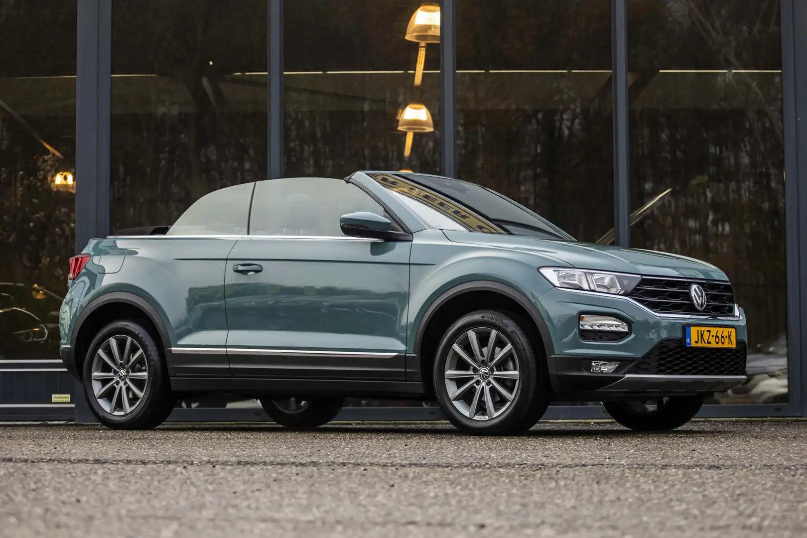 Volkswagen T-Roc Cabrio 1.0 TSI Style Groen - 1