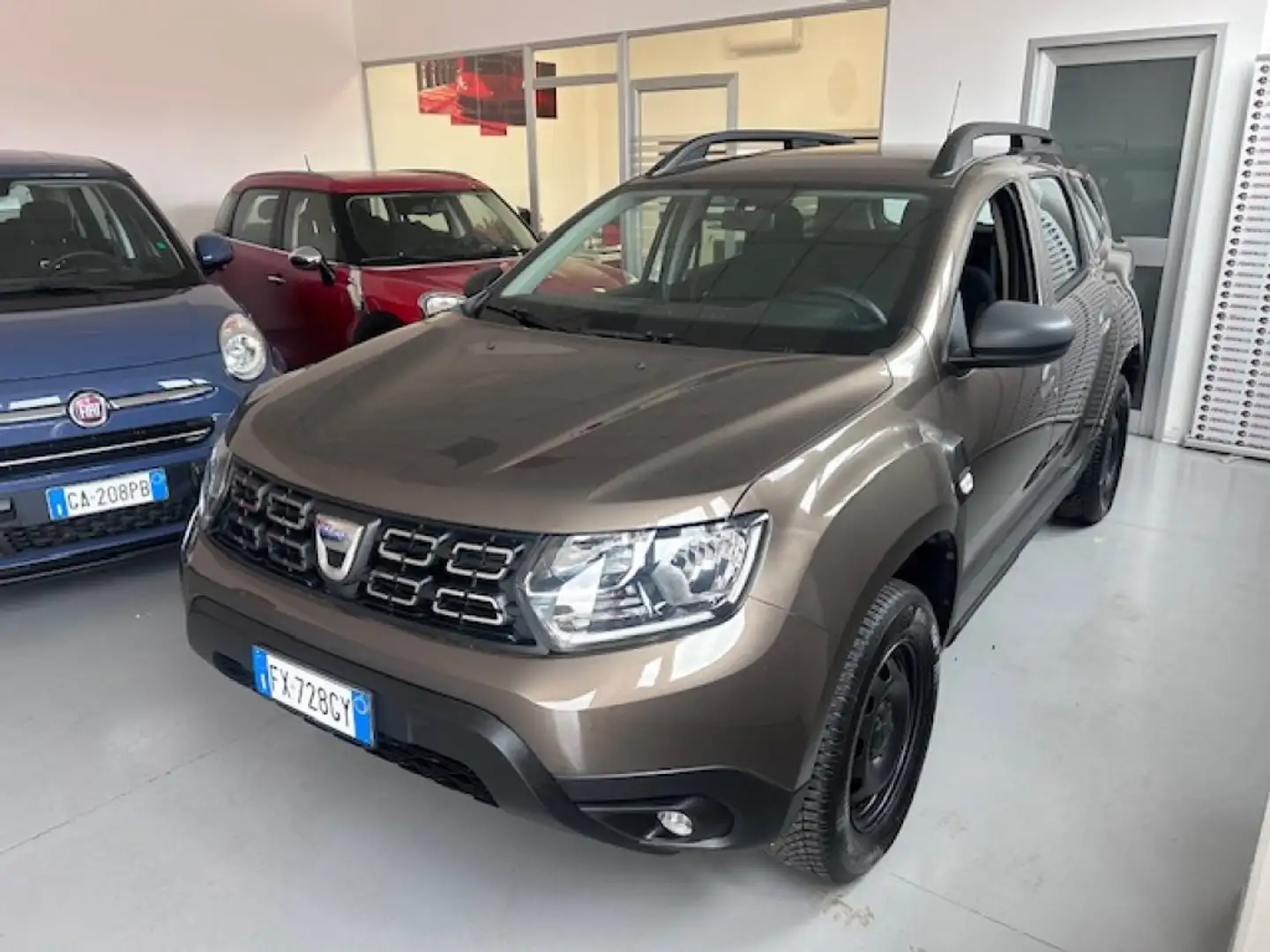 Dacia Duster 1.6 SCe GPL 4x2 Essential Gris - 1