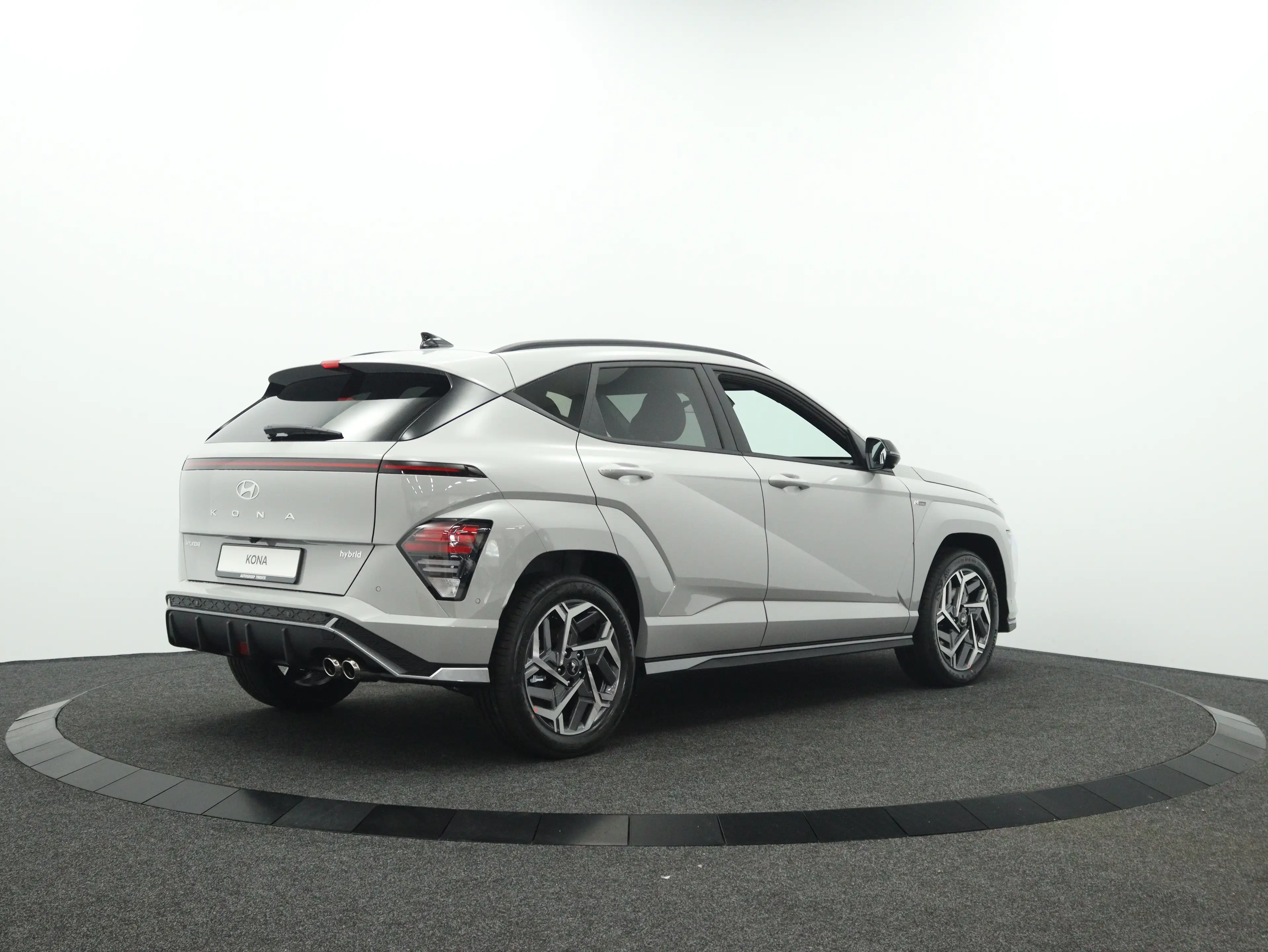 Hyundai KONA 1.6 GDI HEV N Line (Cyber Gray / Phantom Black Two — photo 2