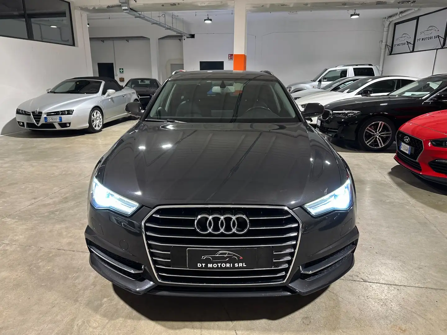Audi A6 Avant 2.0 TDI 190 CV ultra S tronic Business Plus Nero - 2