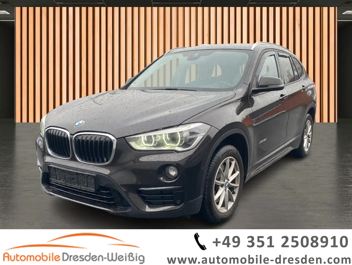 BMW X1 xDrive 25 i Sport Line*Navi+*voll LED*HeadUp* Schwarz - 1
