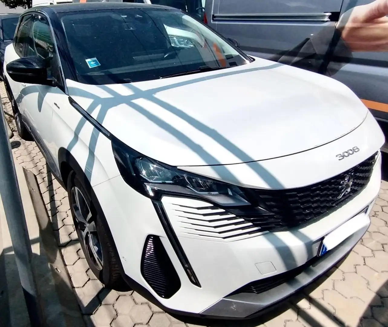 Peugeot 3008 Hybrid 225 e-EAT8 Allure Pack Bianco - 1