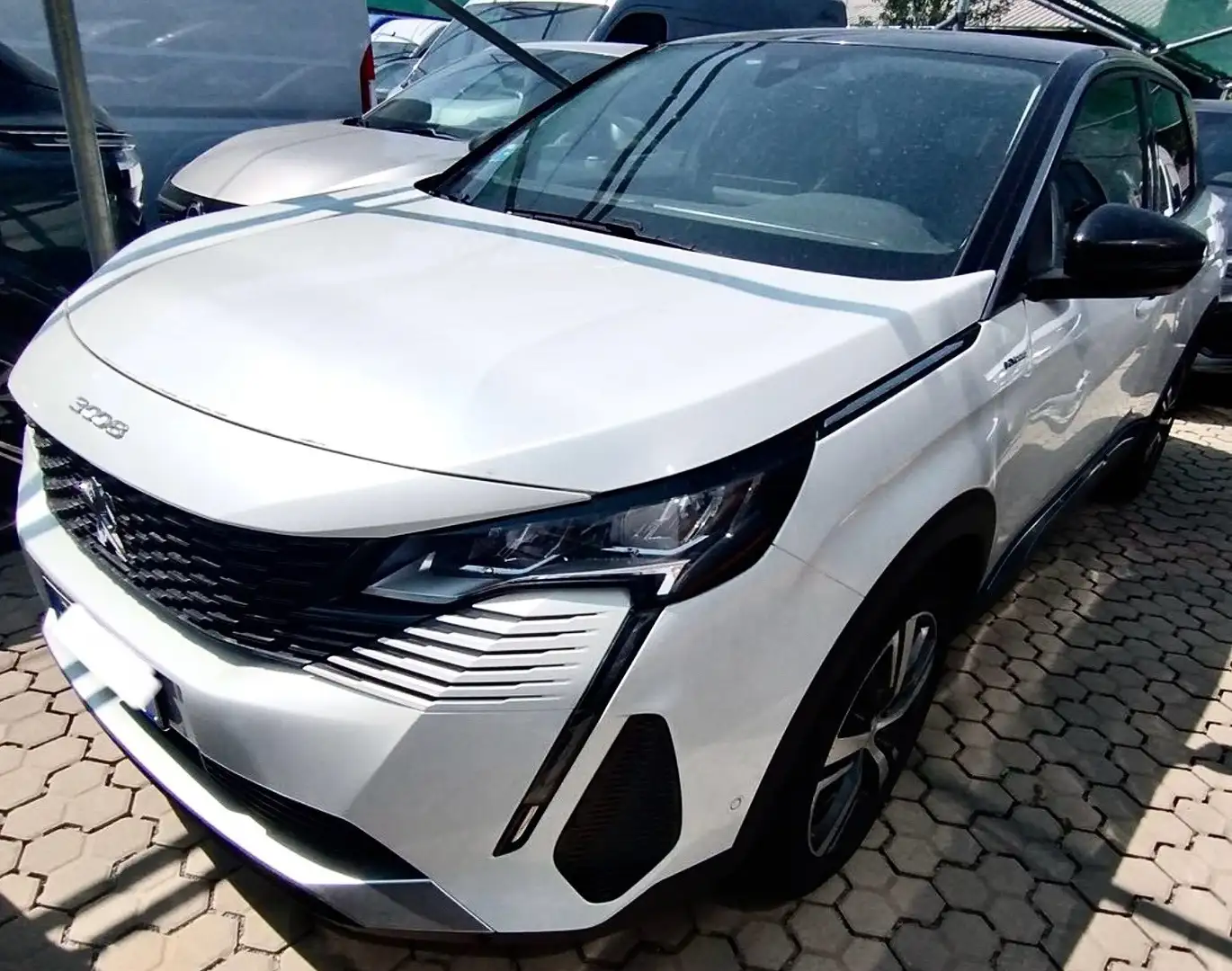 Peugeot 3008 Hybrid 225 e-EAT8 Allure Pack Bianco - 2