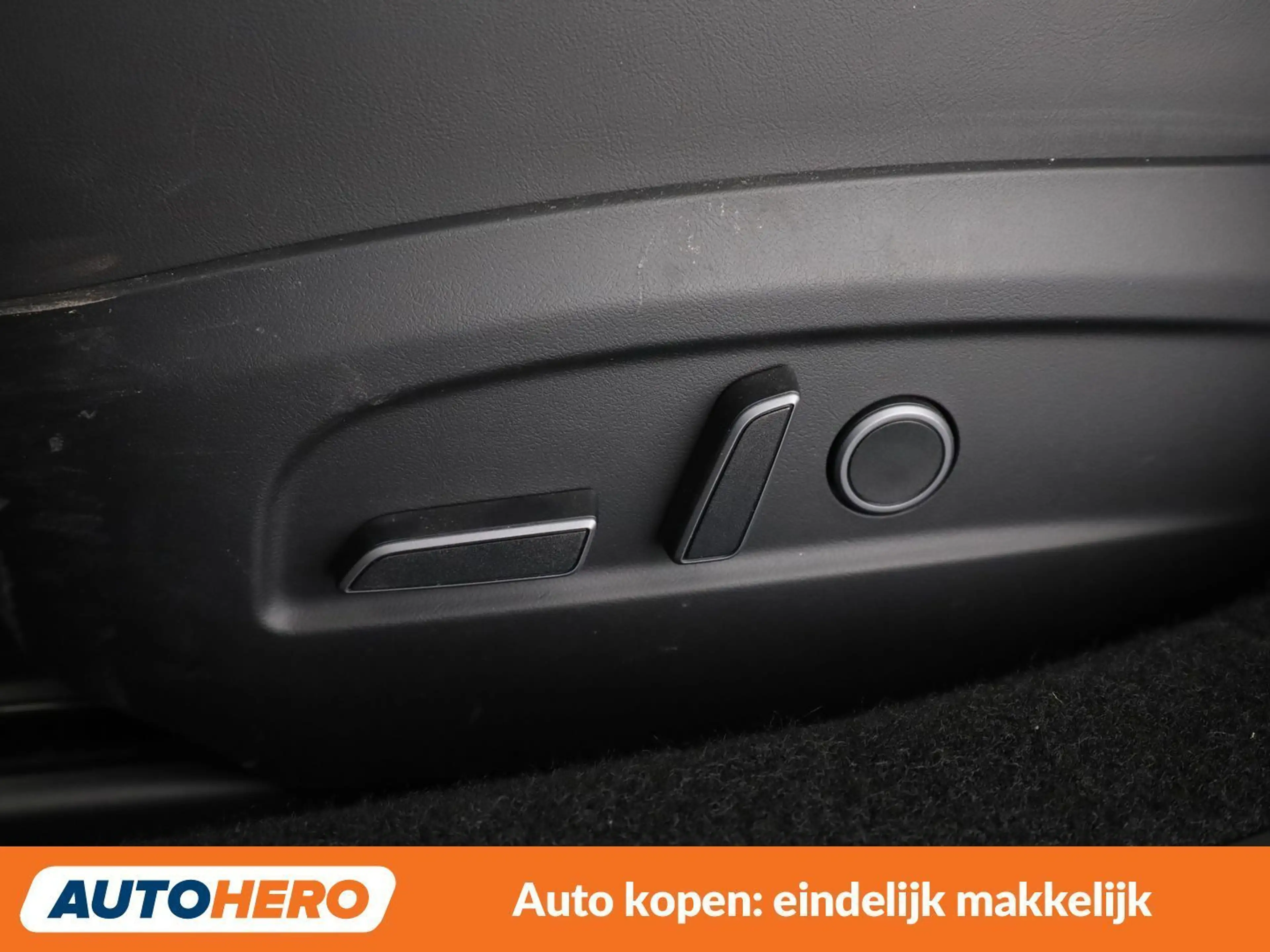 Tesla Model 3 Standard Range — photo 24