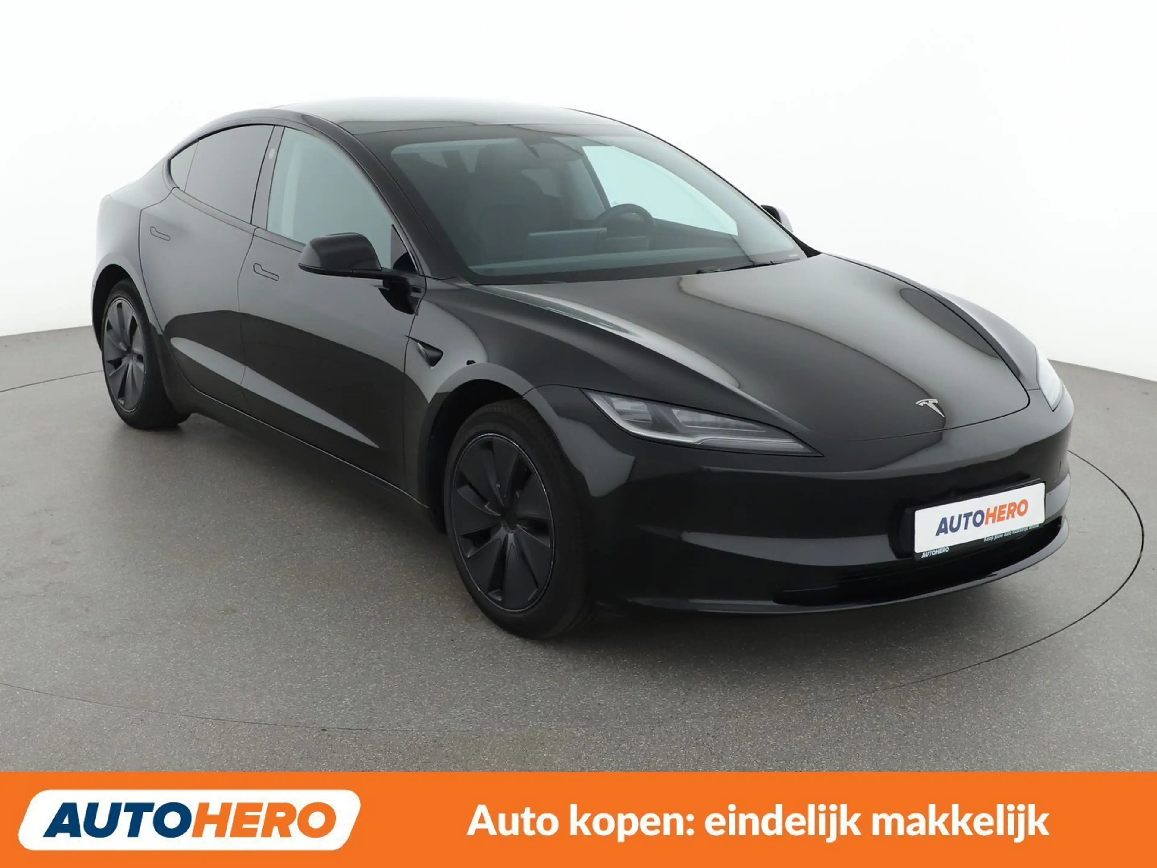 Tesla Model 3 Standard Range — photo 8