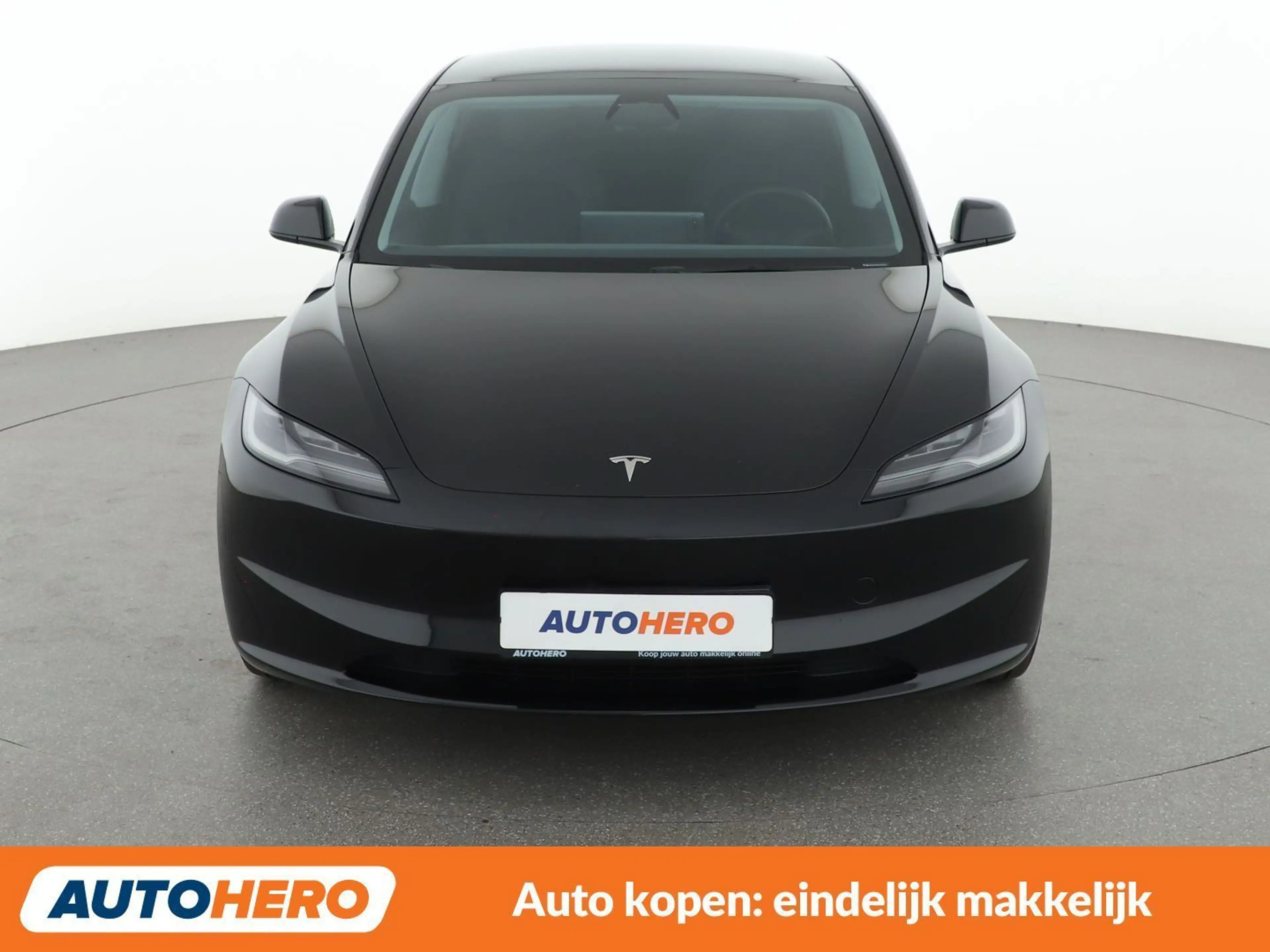 Tesla Model 3 Standard Range — photo 9
