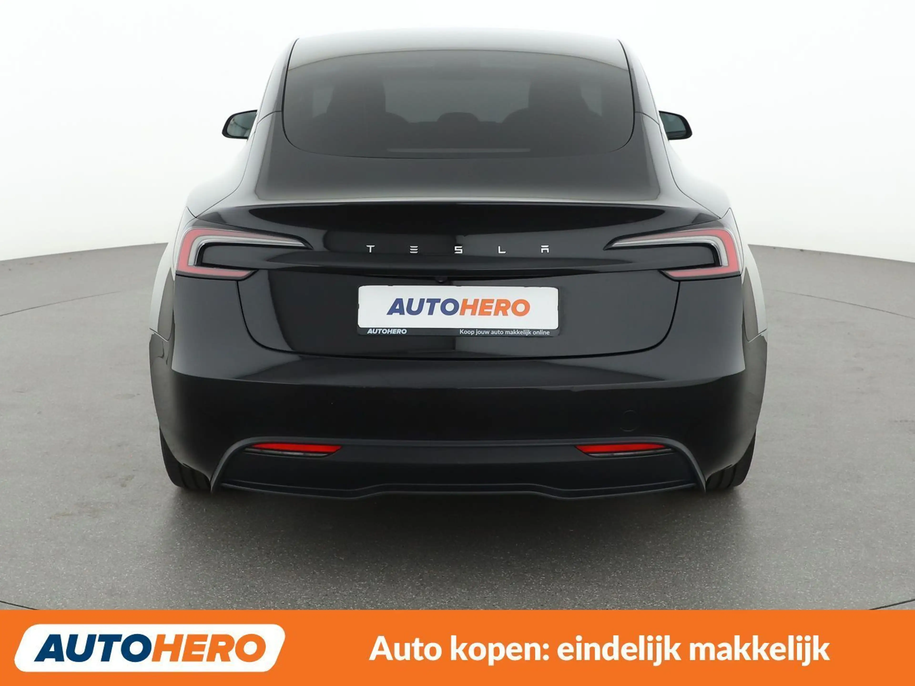 Tesla Model 3 Standard Range — photo 5
