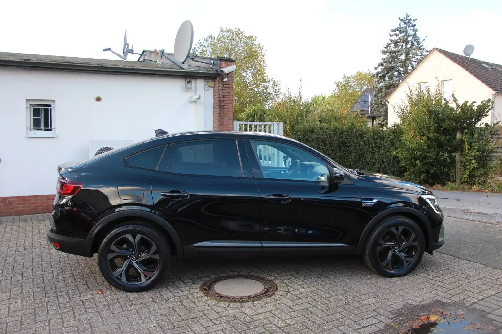 Renault Arkana Mild Hybrid 160R.S. Line Fast Track/77870 Schwarz - 2