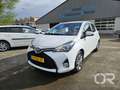 Toyota Yaris 1.3 VVT-i Aspiration Design 40.400km 1e eig White - thumbnail 1