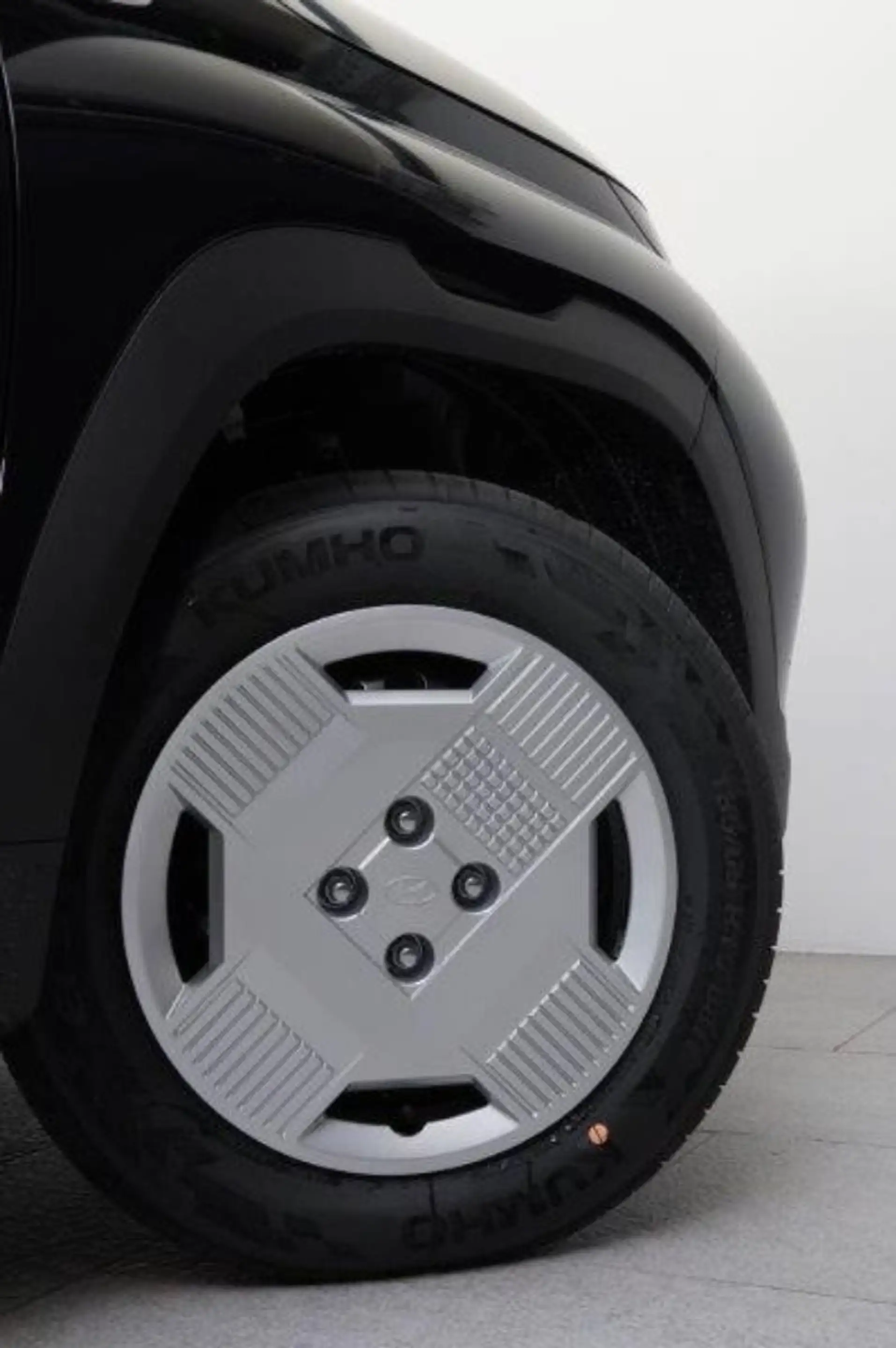 Hyundai Inster Smart Line 42kWh abz. Superbonus — photo 3