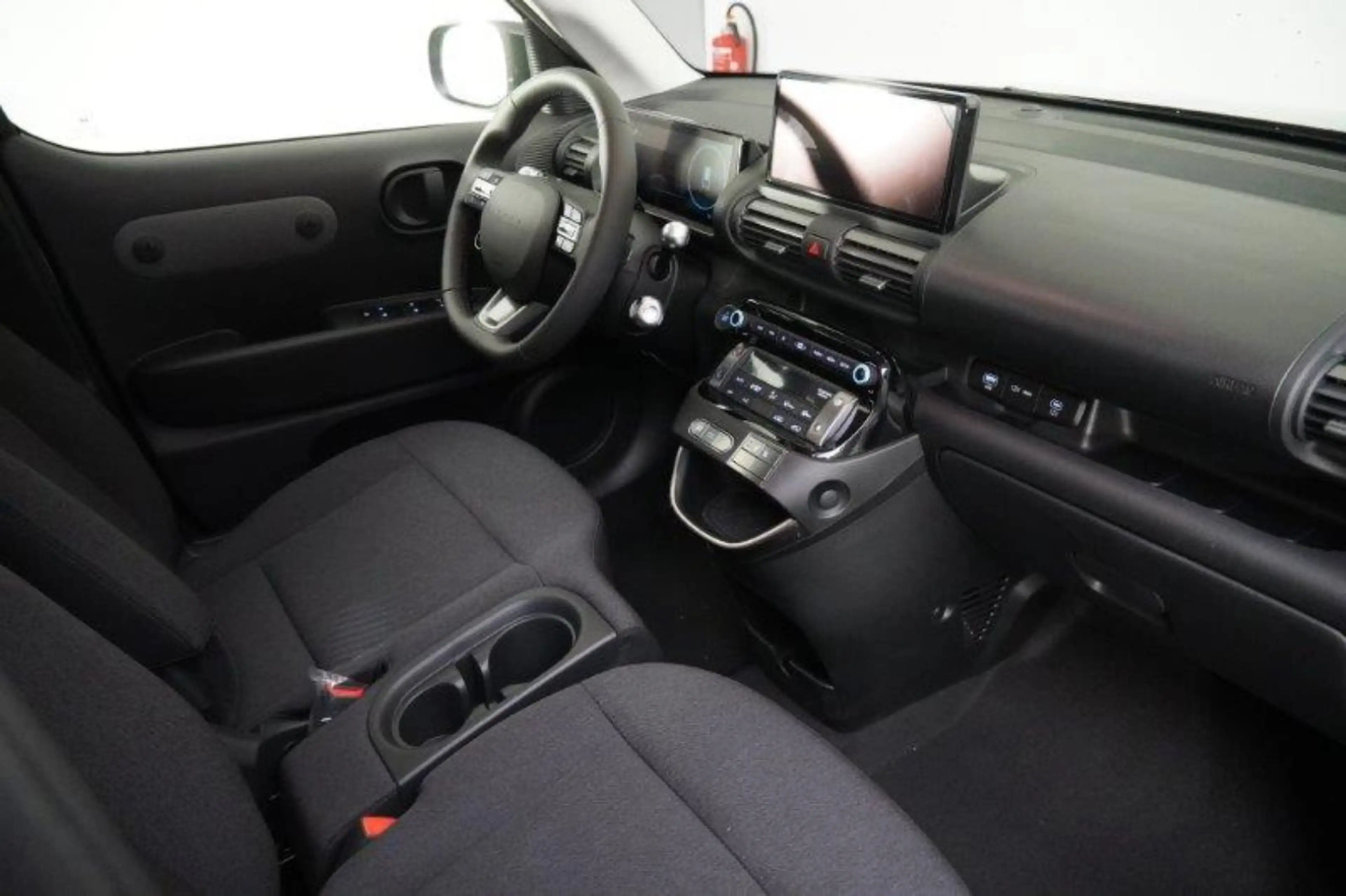 Hyundai Inster Smart Line 42kWh abz. Superbonus — photo 6