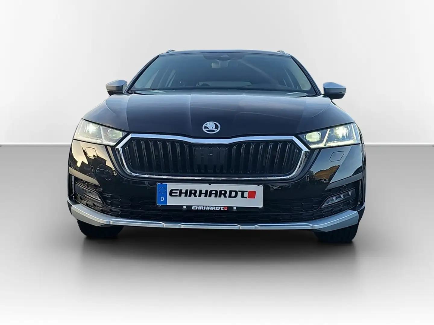 Skoda Octavia Combi 2.0 TSI DSG 4x4 Scout AHK*HUD*LED*NAV*SHZ... Noir - 2