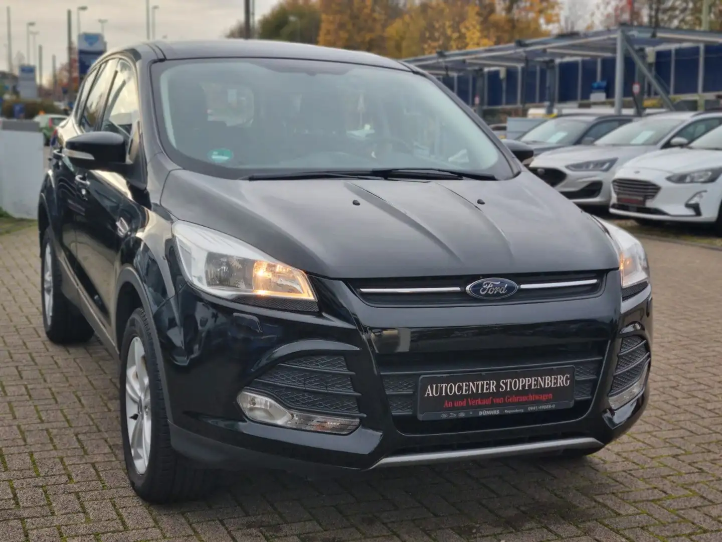 Ford Kuga Sync Edition/Automatik/Navi/PDC/Garantie+ Schwarz - 1