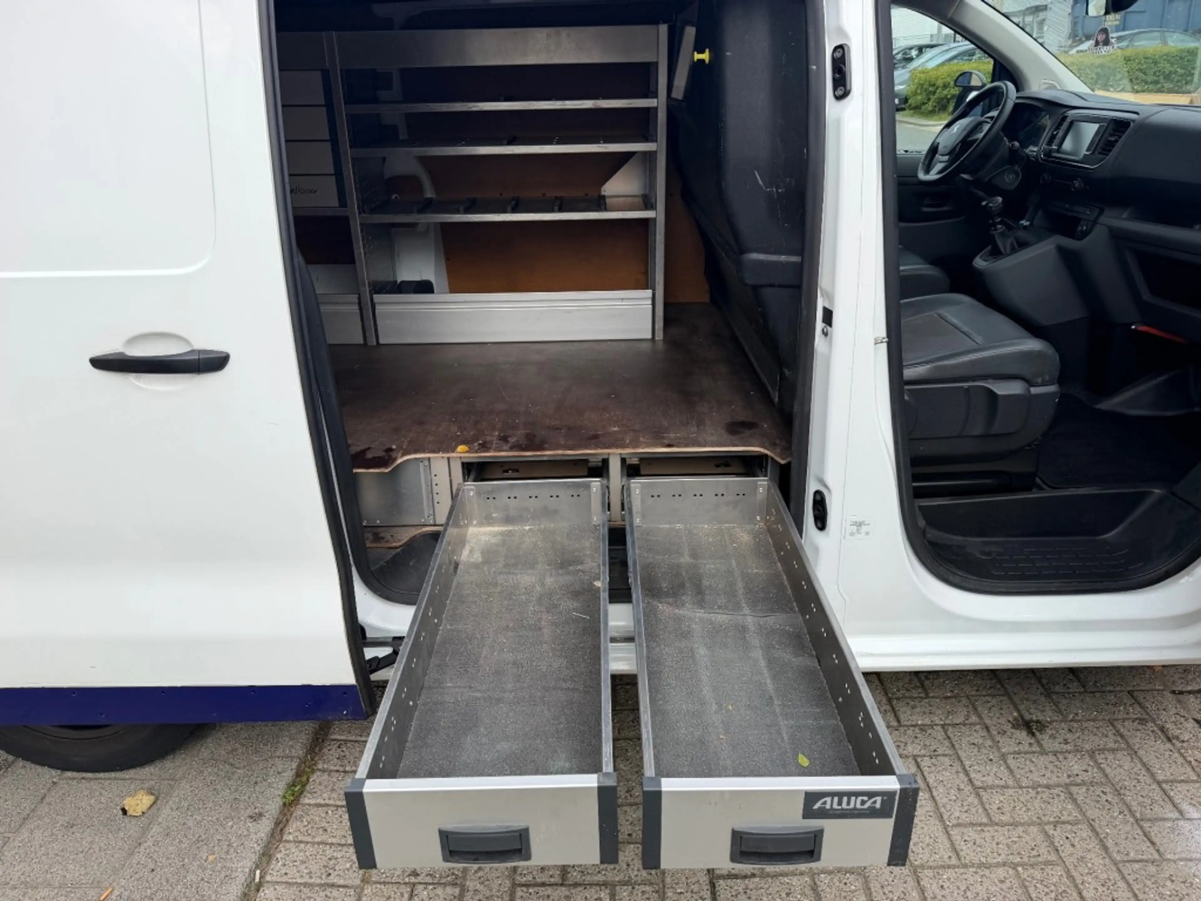 Peugeot Expert 1.5 BlueHDI 100 Standard Premium NAP APK — photo 13