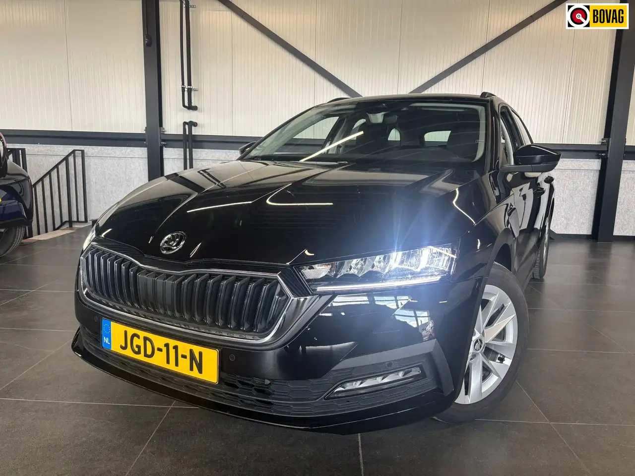 Skoda Octavia Combi 1.4 PHEV Business Edition|Automaat| Plug-in — photo 1 of 18