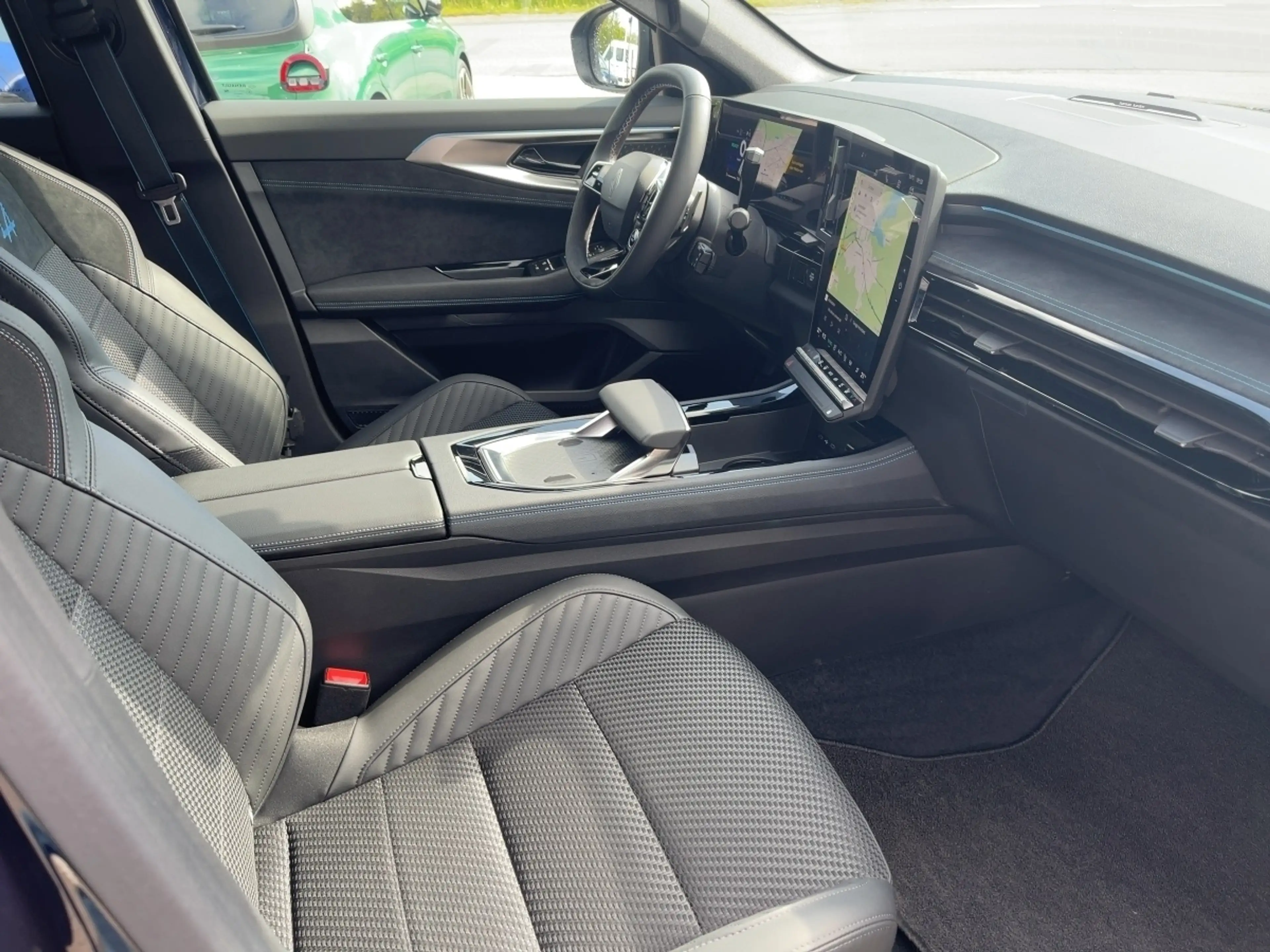 Renault Espace 6 Esprit Alpine Full Hybrid E-Tech 200 — photo 11