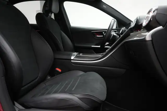 Mercedes-Benz C-Class view 7