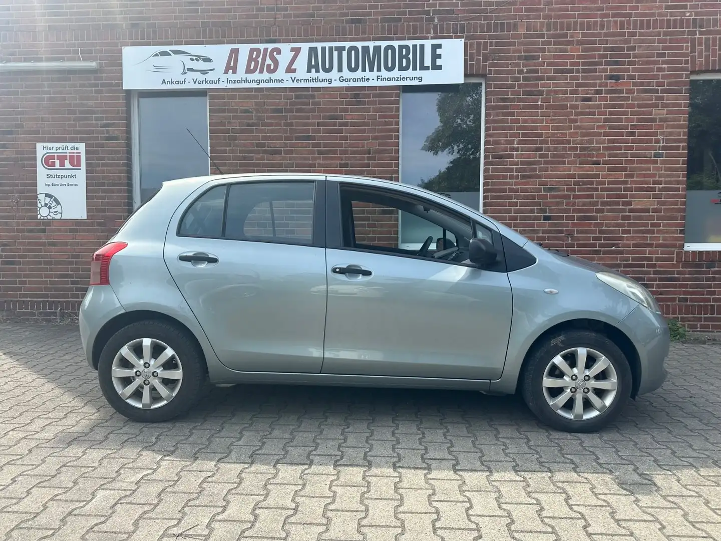 Toyota Yaris Cool 5 Türer/Klima/Elktr.Fenster/TÜV/8Fach Plateado - 2