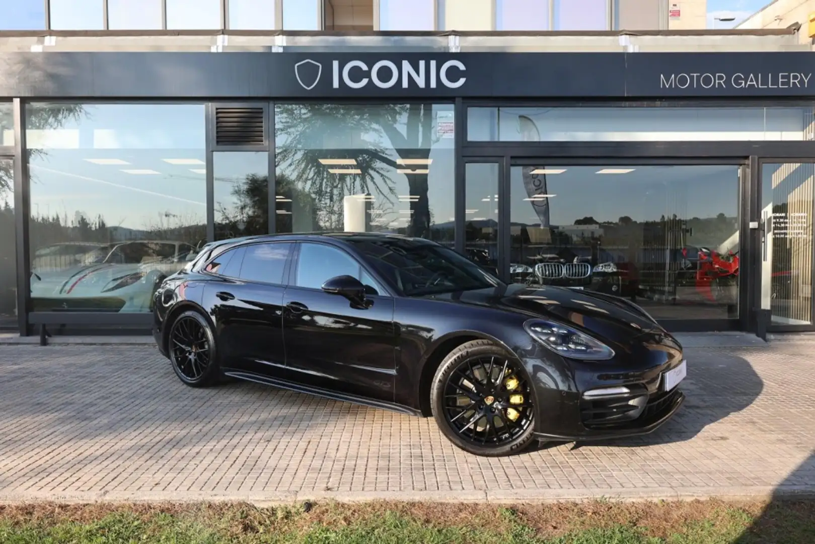 Porsche Panamera GTS Sport Turismo Negro - 1