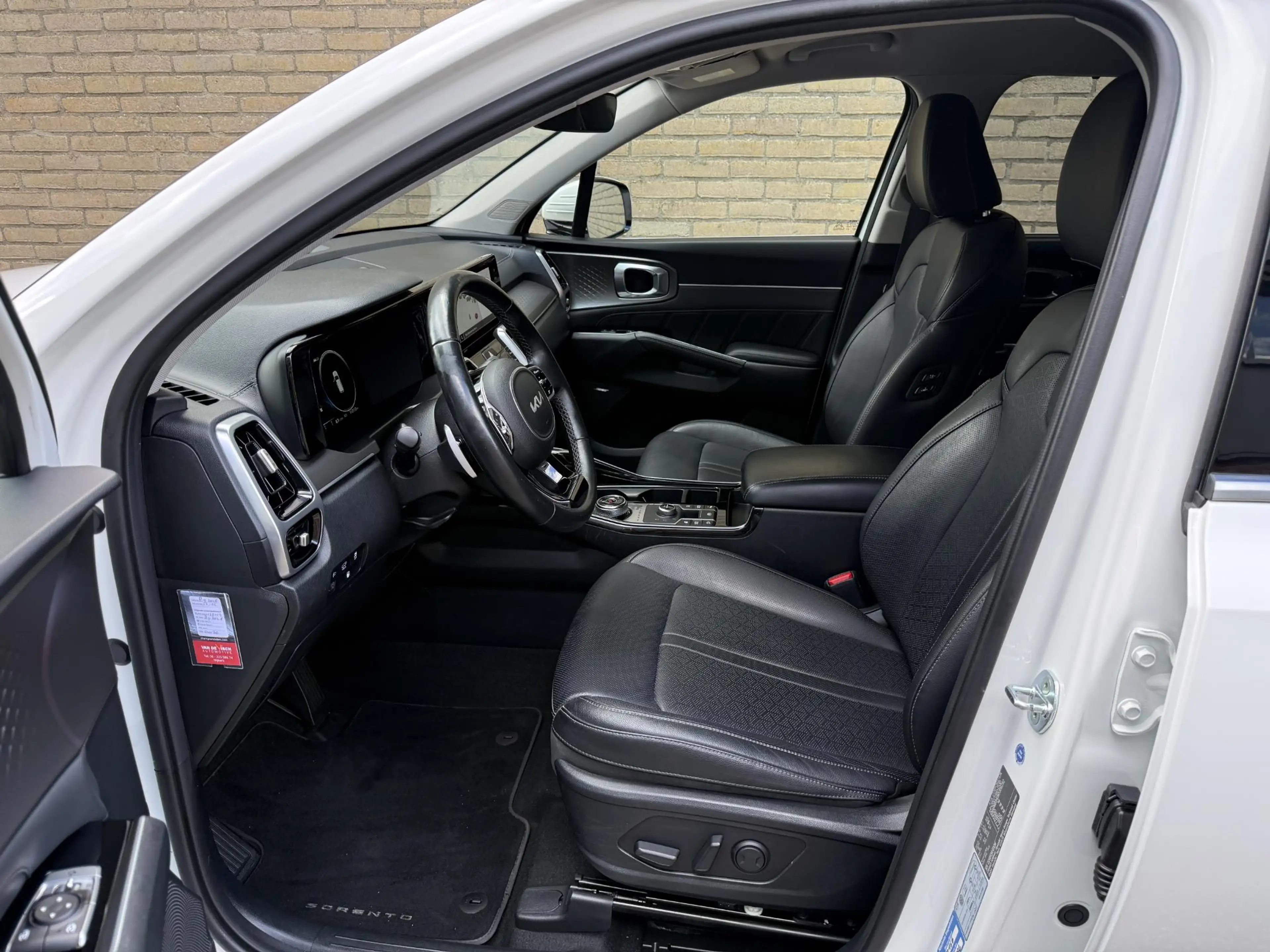 Kia Sorento 1.6 T-GDI Plug-in Hybrid 4WD DynamicPlusLine | 7-p — photo 16