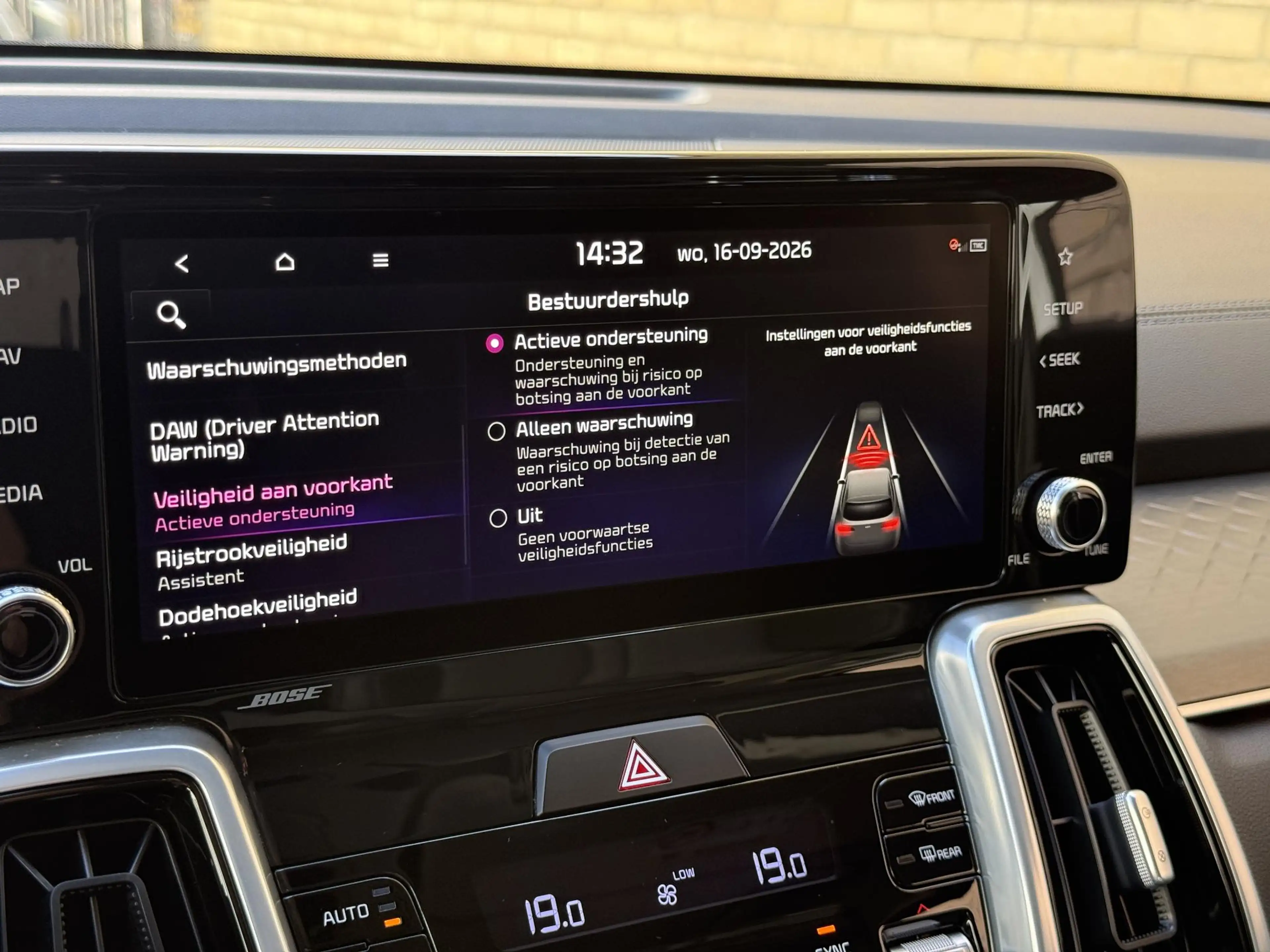 Kia Sorento 1.6 T-GDI Plug-in Hybrid 4WD DynamicPlusLine | 7-p — photo 13