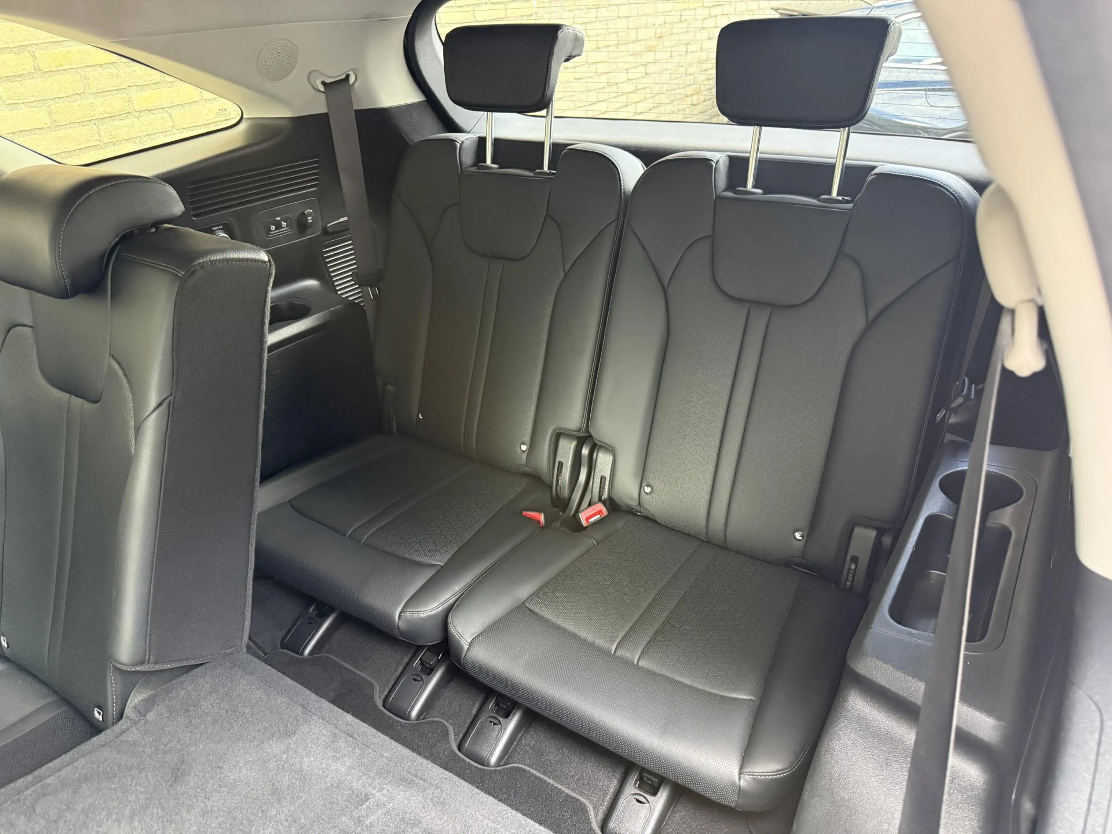 Kia Sorento 1.6 T-GDI Plug-in Hybrid 4WD DynamicPlusLine | 7-p — photo 18