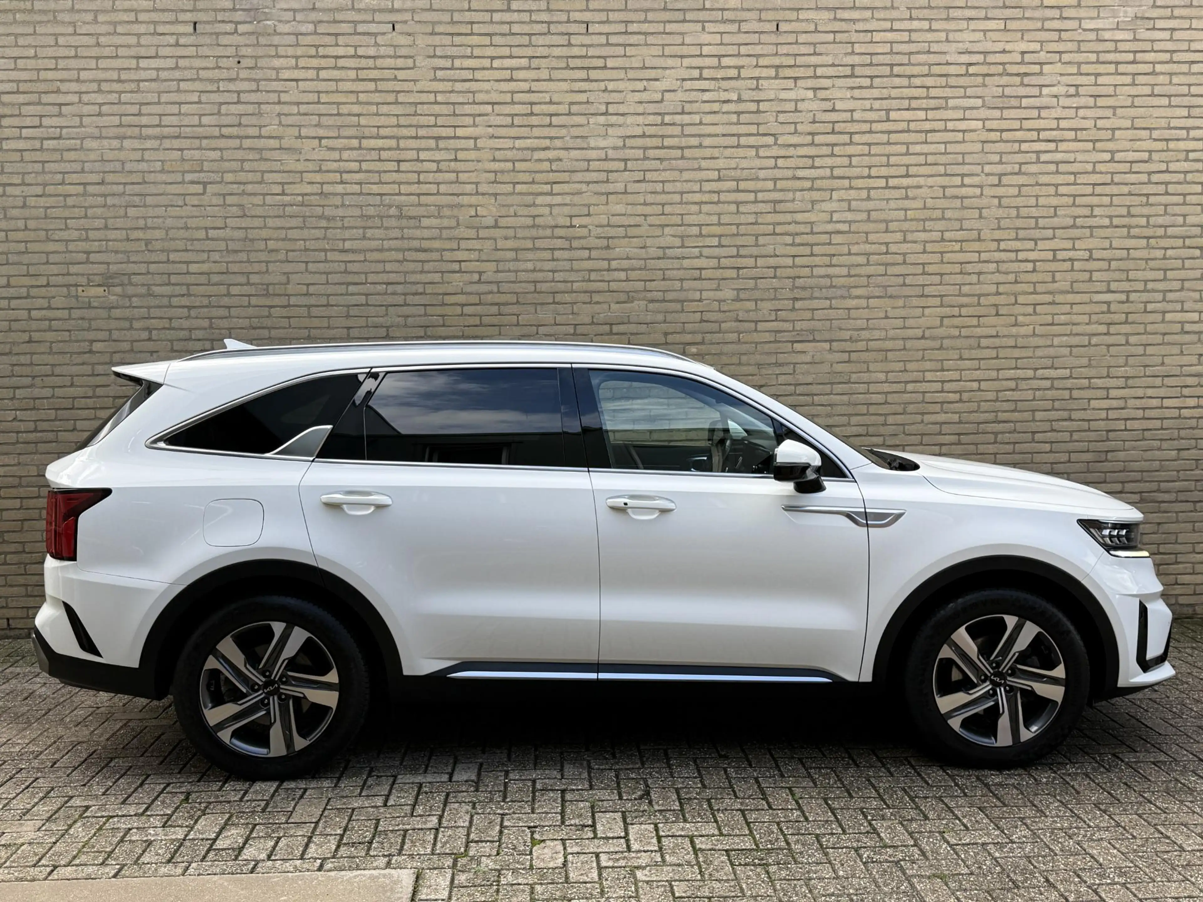 Kia Sorento 1.6 T-GDI Plug-in Hybrid 4WD DynamicPlusLine | 7-p — photo 38