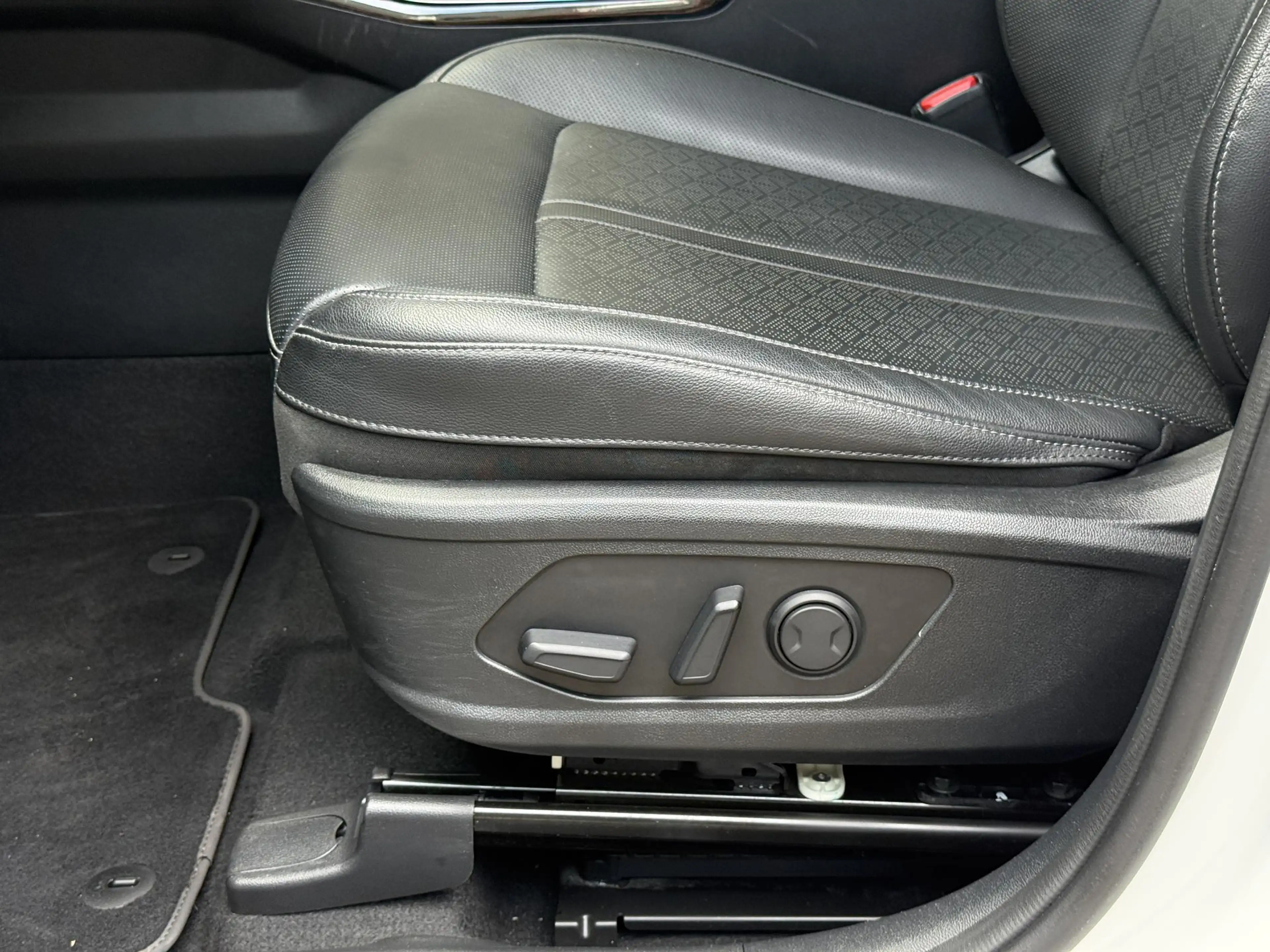 Kia Sorento 1.6 T-GDI Plug-in Hybrid 4WD DynamicPlusLine | 7-p — photo 22