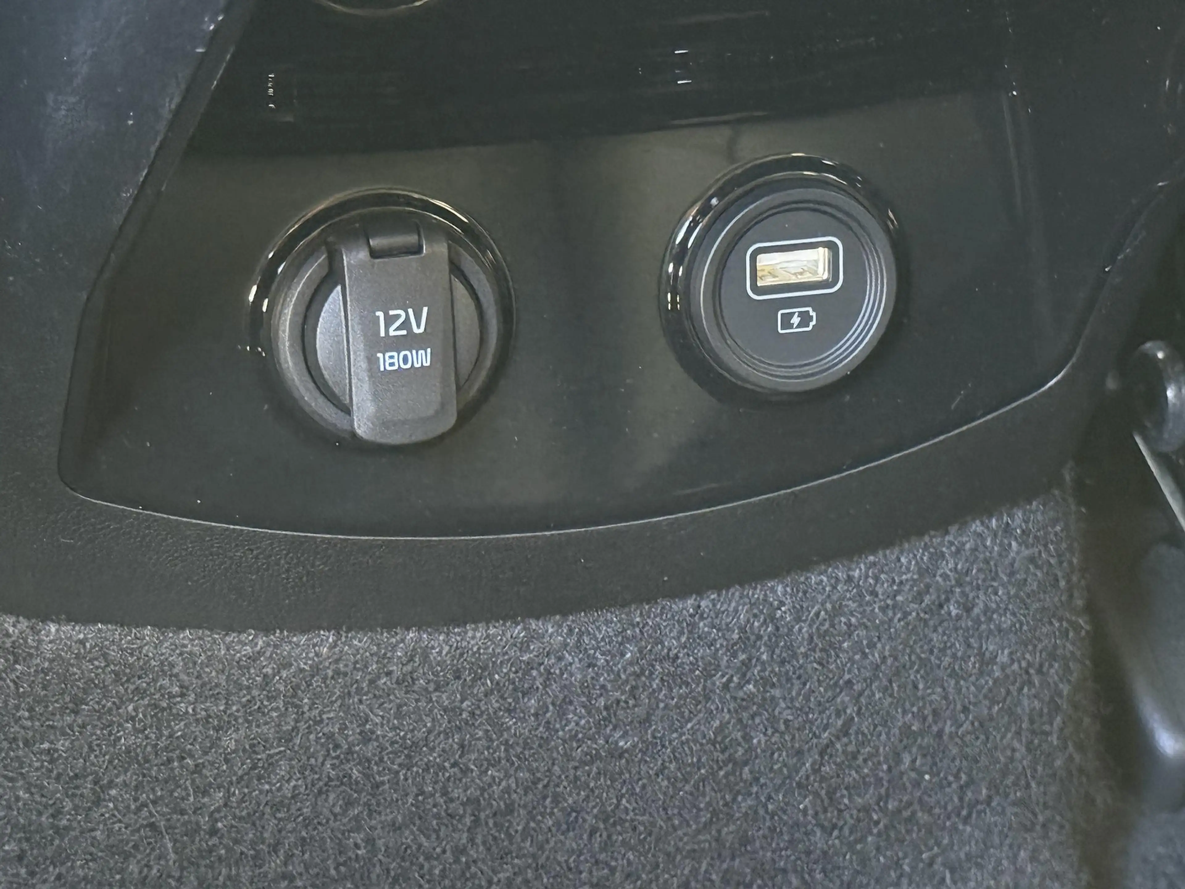 Kia Sorento 1.6 T-GDI Plug-in Hybrid 4WD DynamicPlusLine | 7-p — photo 46