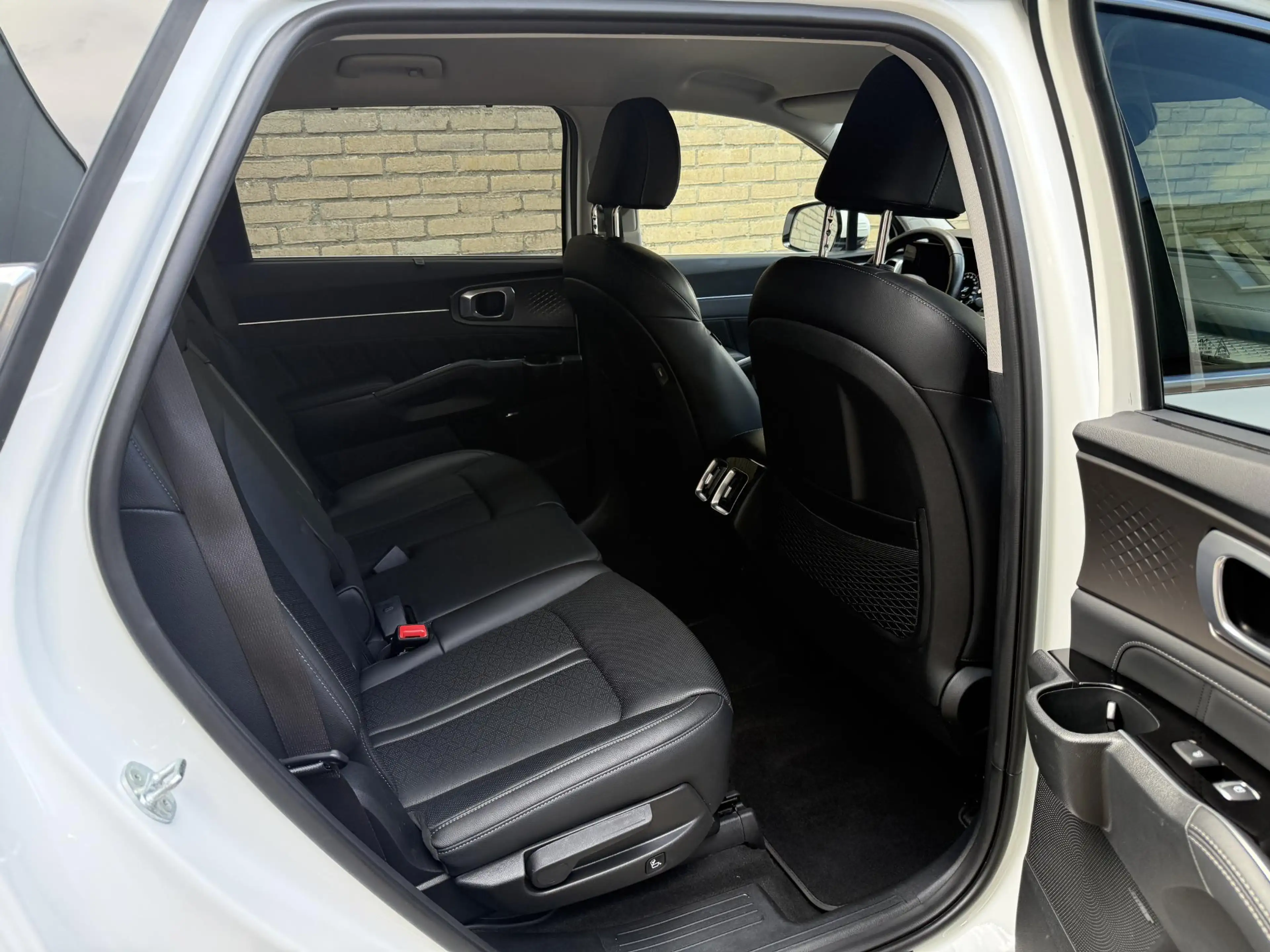 Kia Sorento 1.6 T-GDI Plug-in Hybrid 4WD DynamicPlusLine | 7-p — photo 19