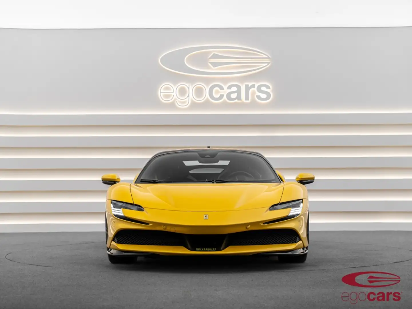 Ferrari SF90 Stradale Amarillo - 2