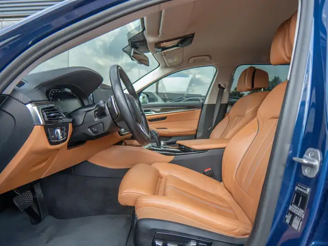 BMW 5 Series view 20