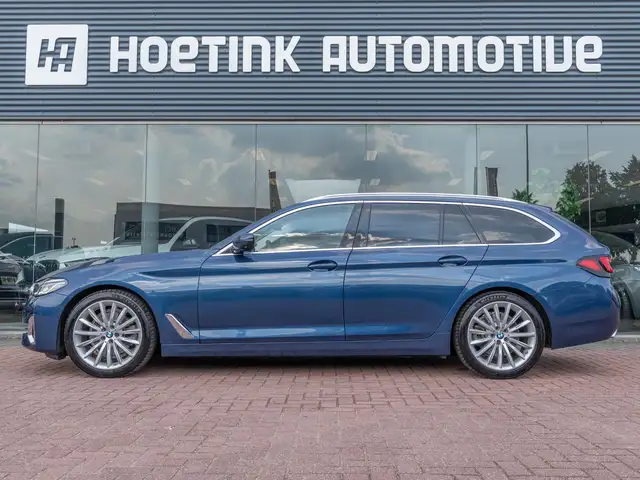 BMW 5 Series view 9