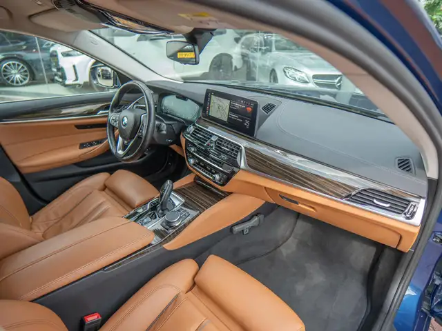 BMW 5 Series view 5