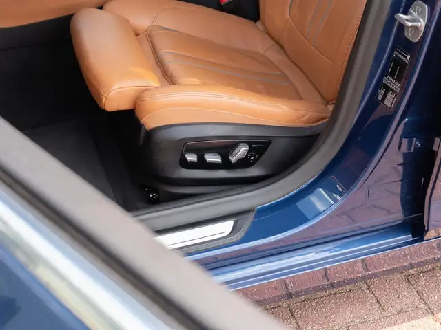 BMW 5 Series view 15