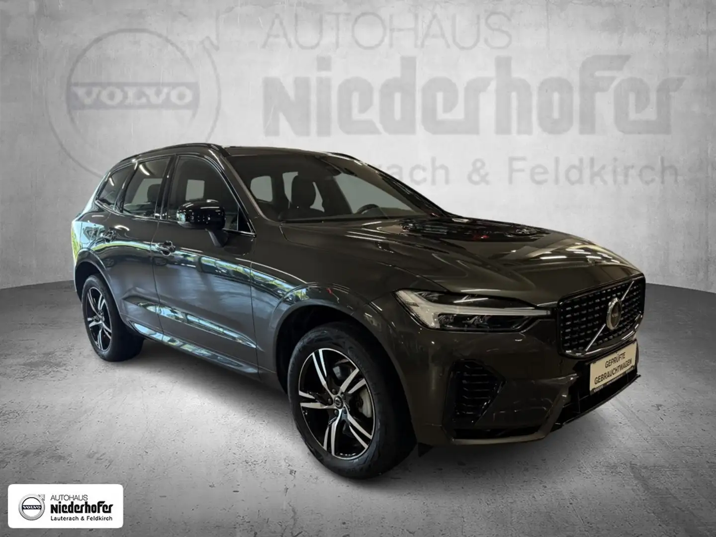 Volvo XC60 T6 AWD Recharge PHEV R Design Geartronic Grijs - 2