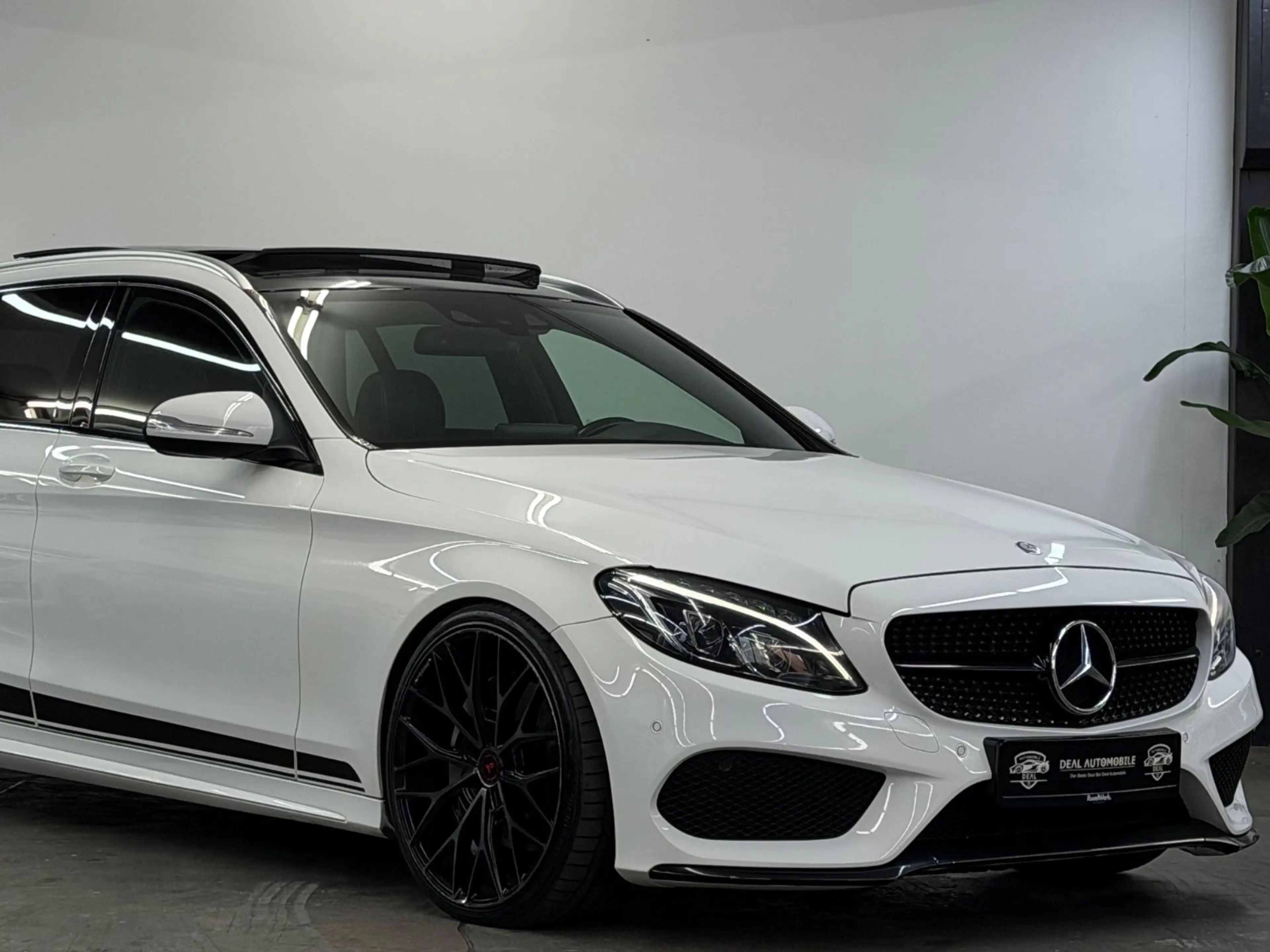 Mercedes-Benz C 250 AMG Line / 4Matic — photo 4